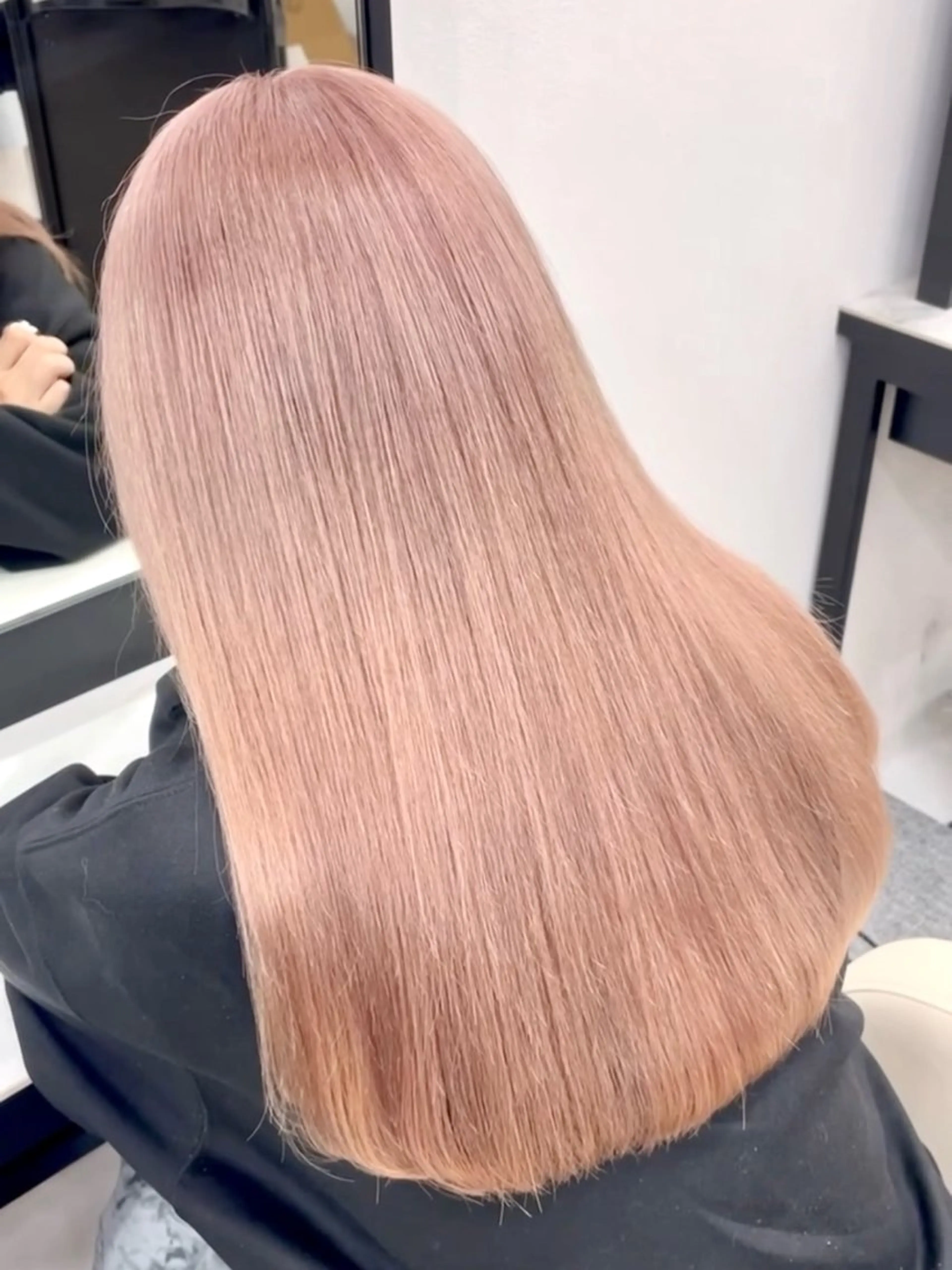 ロング ヘアカラー wistell所属・ハイトーン/艶カラー sarina🩷のヘアスタイル