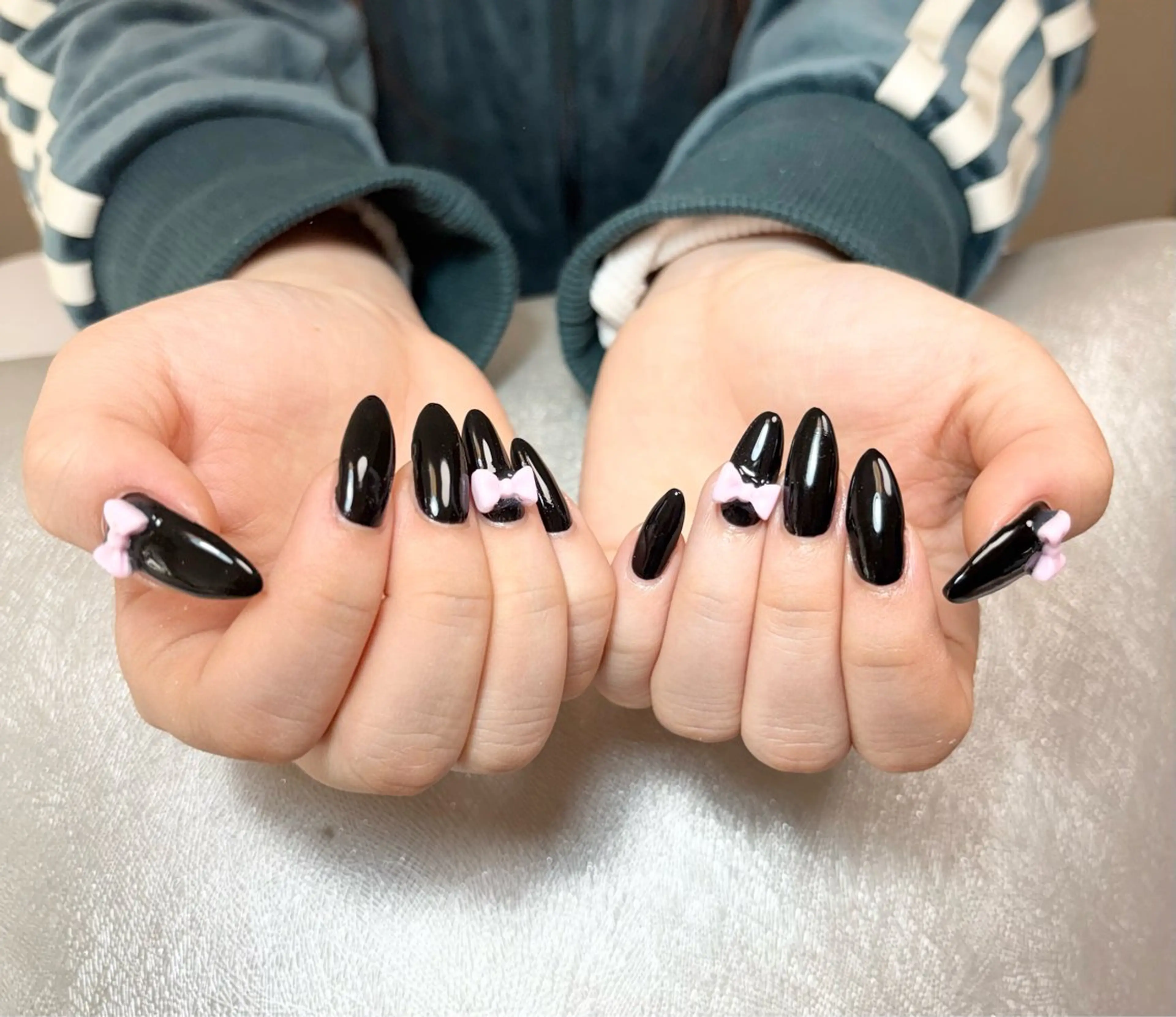 ネイル ワンカラーネイル ピンク リボン ハンドネイル ✨韓国✨nail salonLumieのネイルデザイン