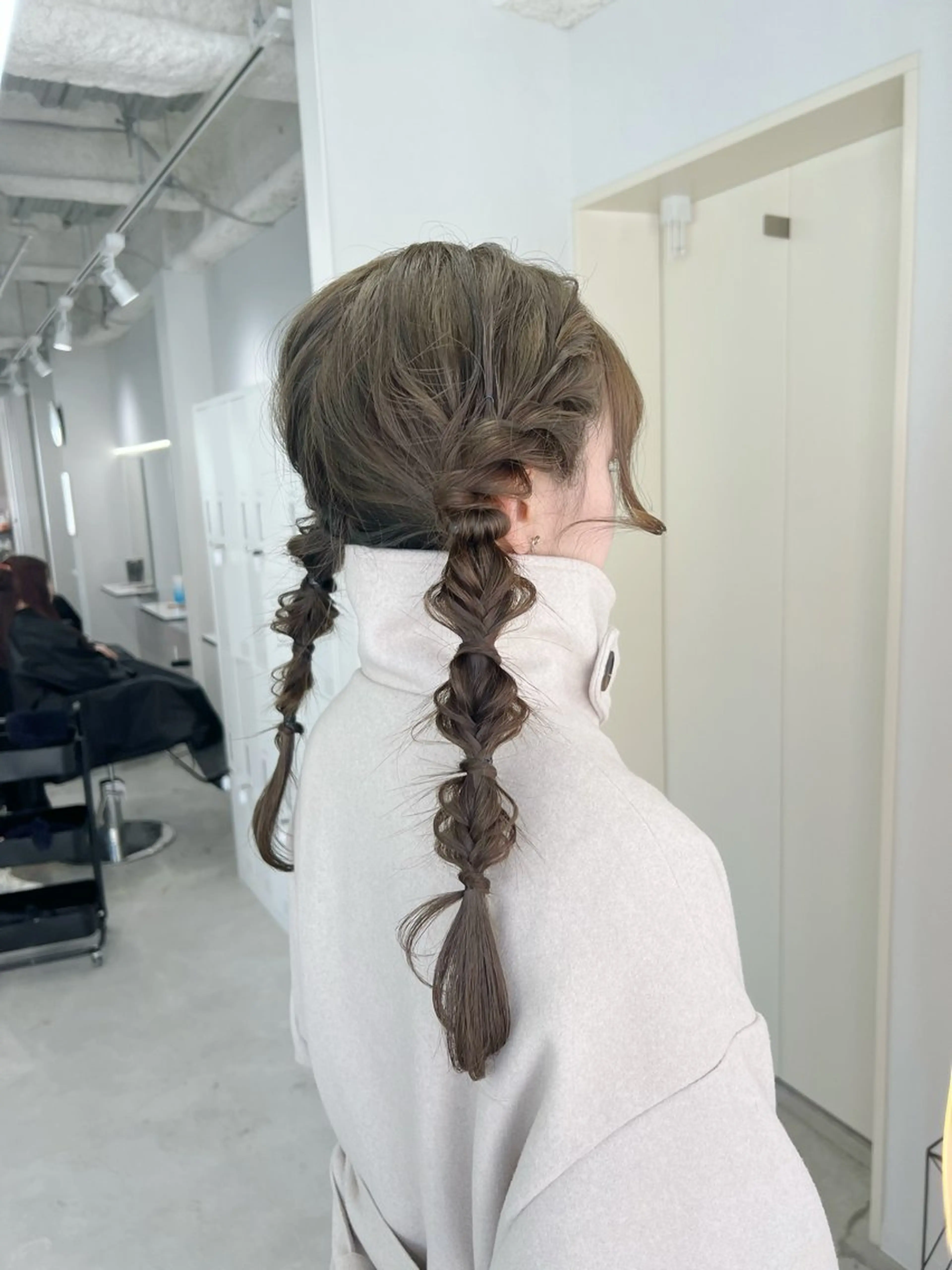 ロング ヘアセット maya レイヤーカットのヘアスタイル