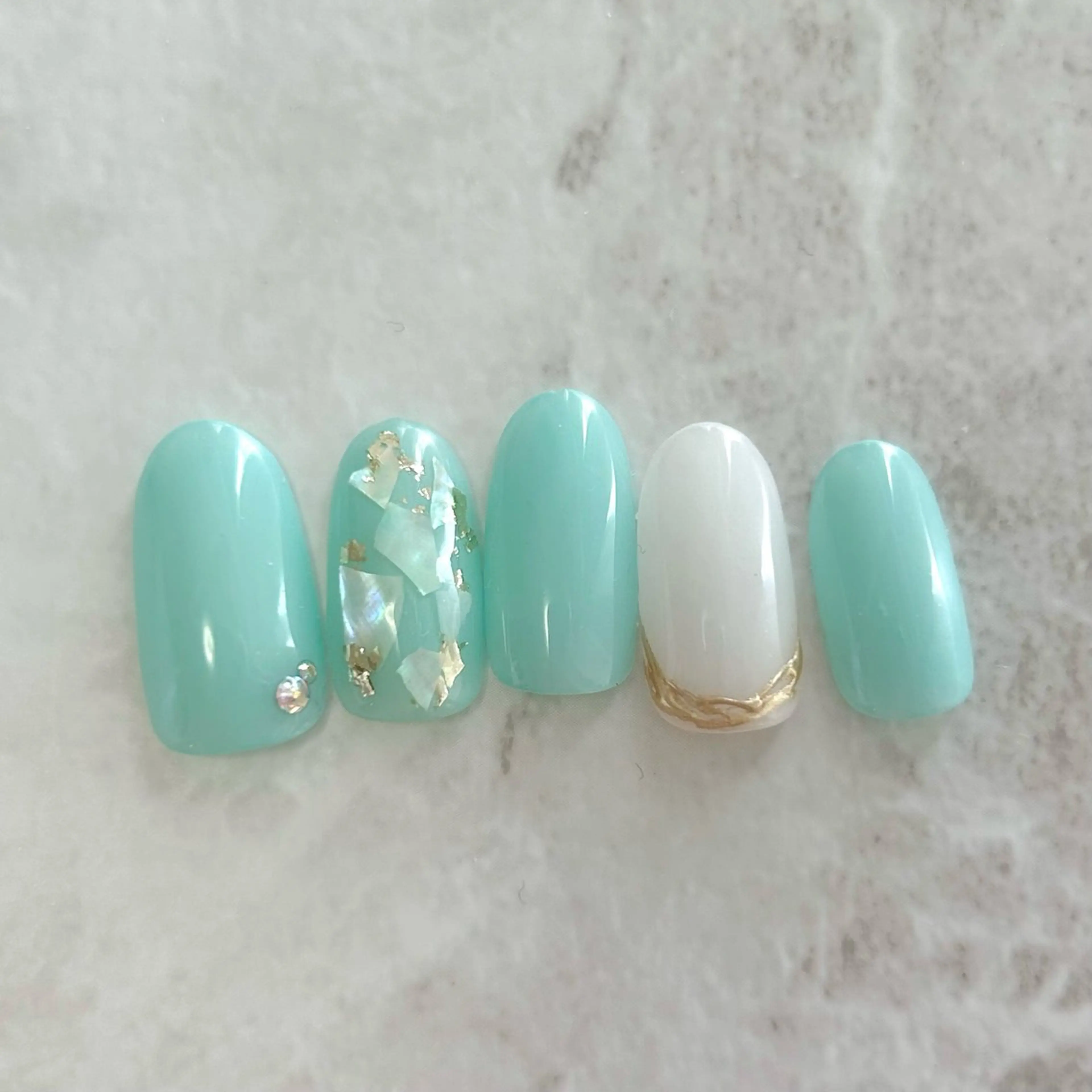 ネイル 桜ネイル グリーン ミラーネイル ハンドネイル なが さきのネイルデザイン