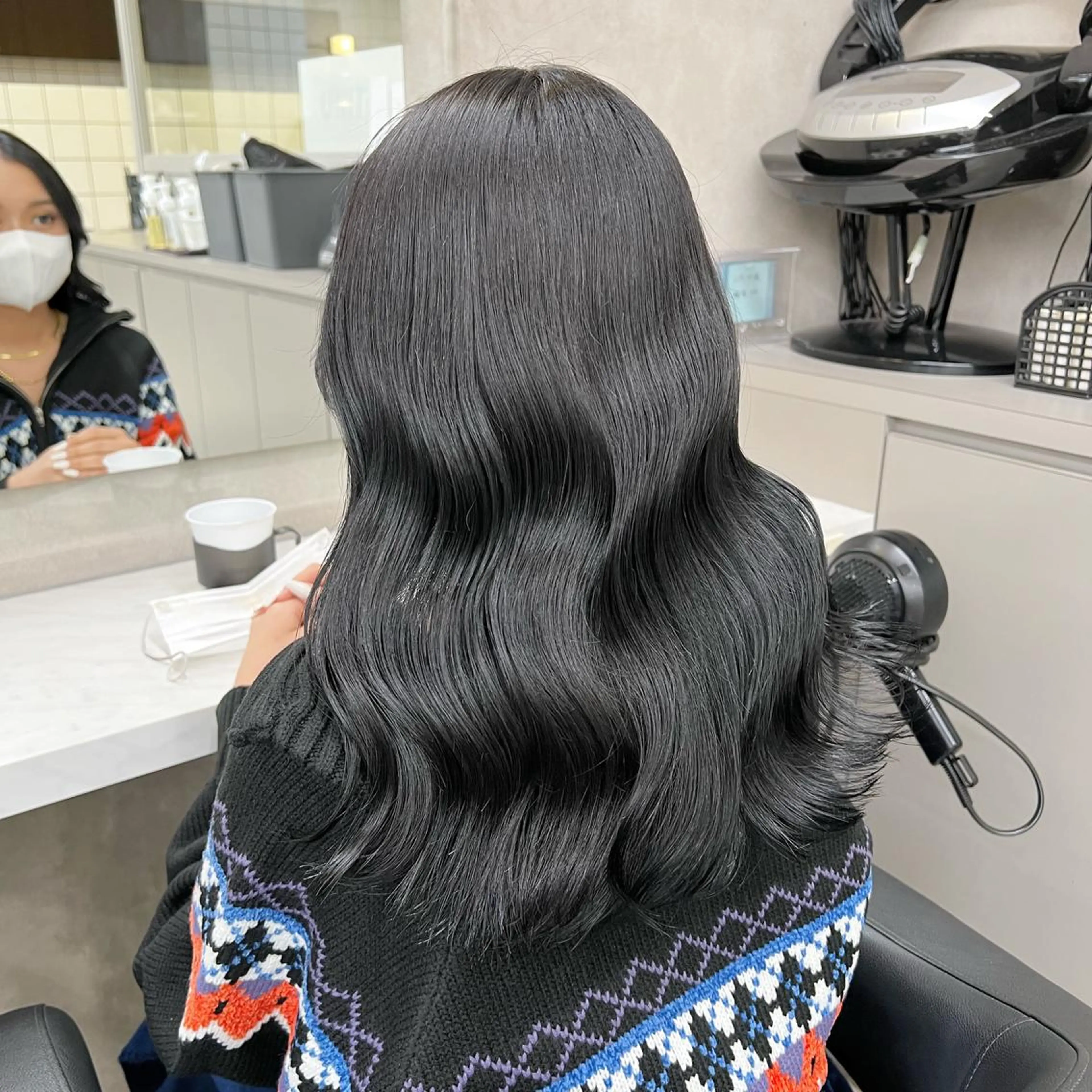 ミディアム カラー パーマ ヘアアレンジ メンズ キッズ ネイル マツエク・マツパ アイブロウ カット ヘアカラー トリートメント 🦋透明感グレージュ /韓国レイヤー🦋のヘアスタイル