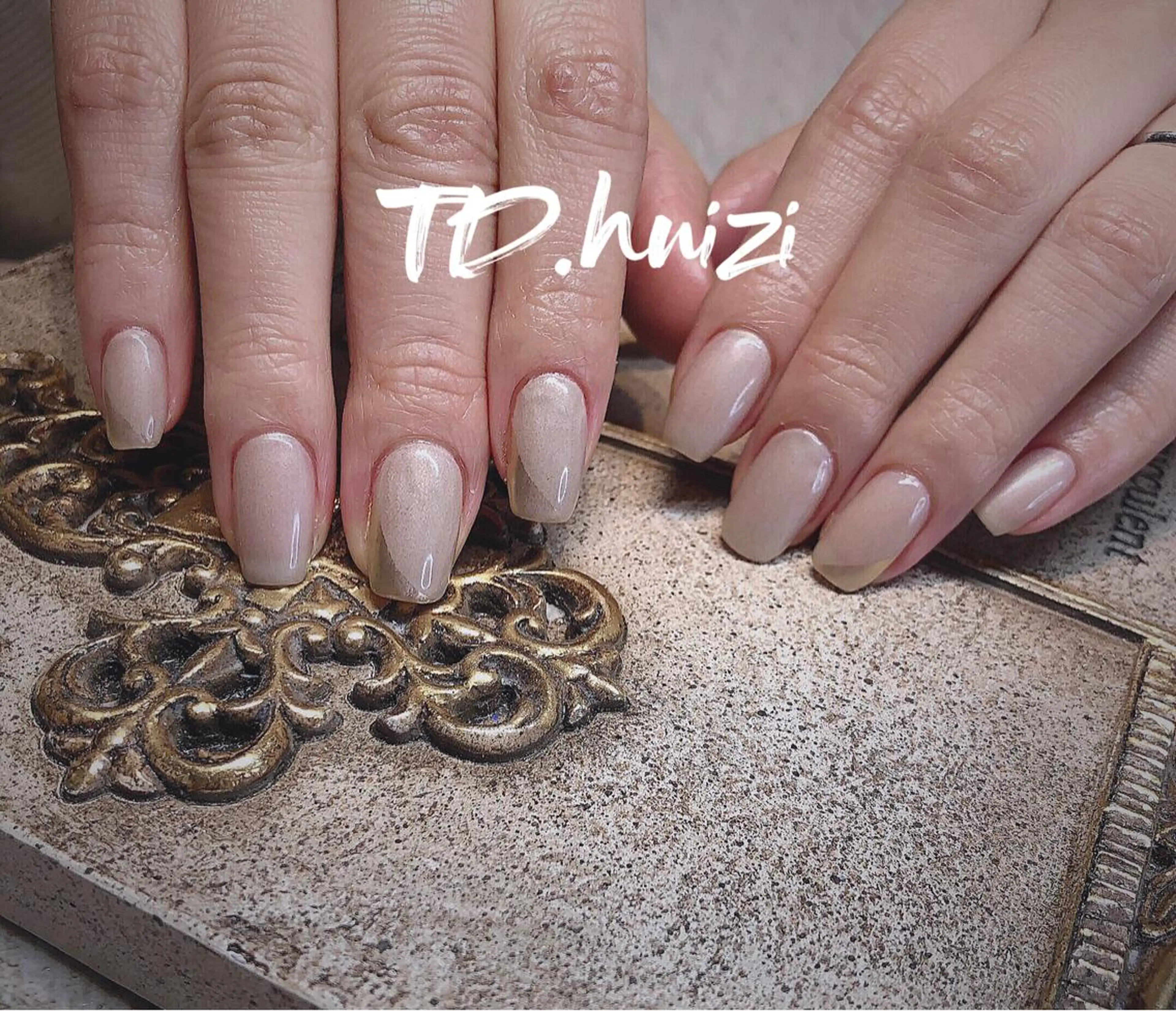 ミディアム めぐみのネイルサロン 惠のネイルデザイン