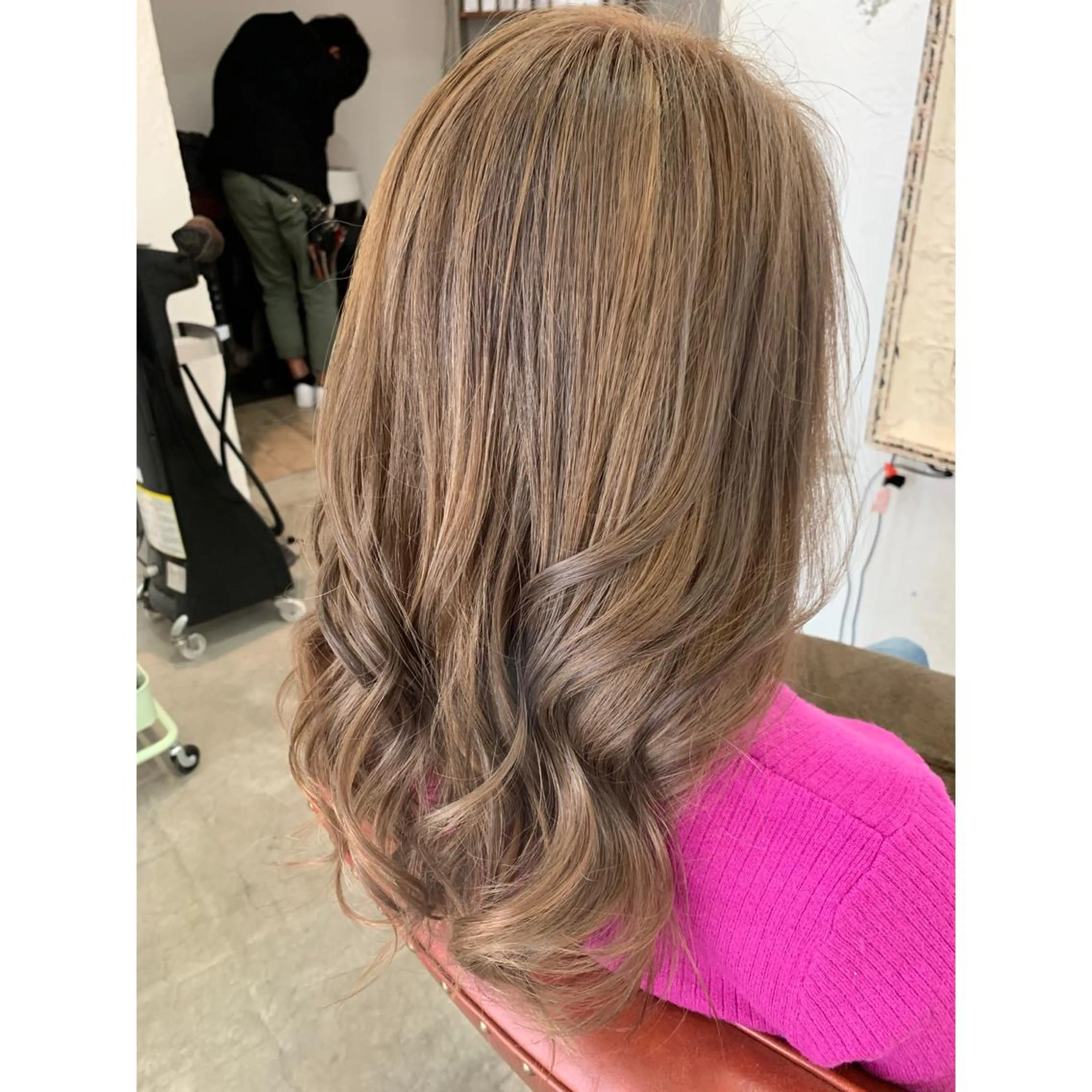 セミロング カラー fio マナミのヘアスタイル