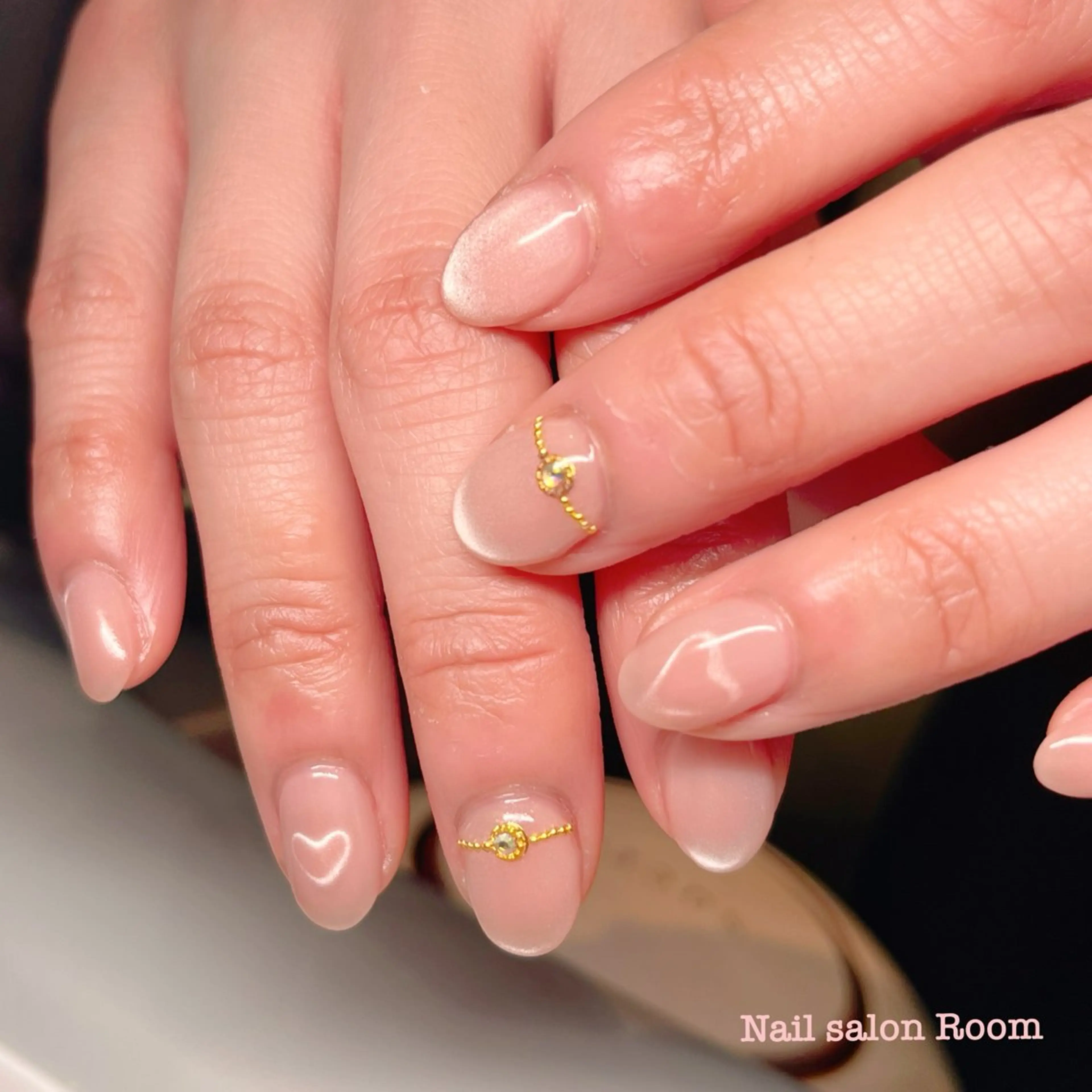 ネイル マグネットネイル ネイルサロンROOM所属・ネイルサロン ROOMのネイルデザイン