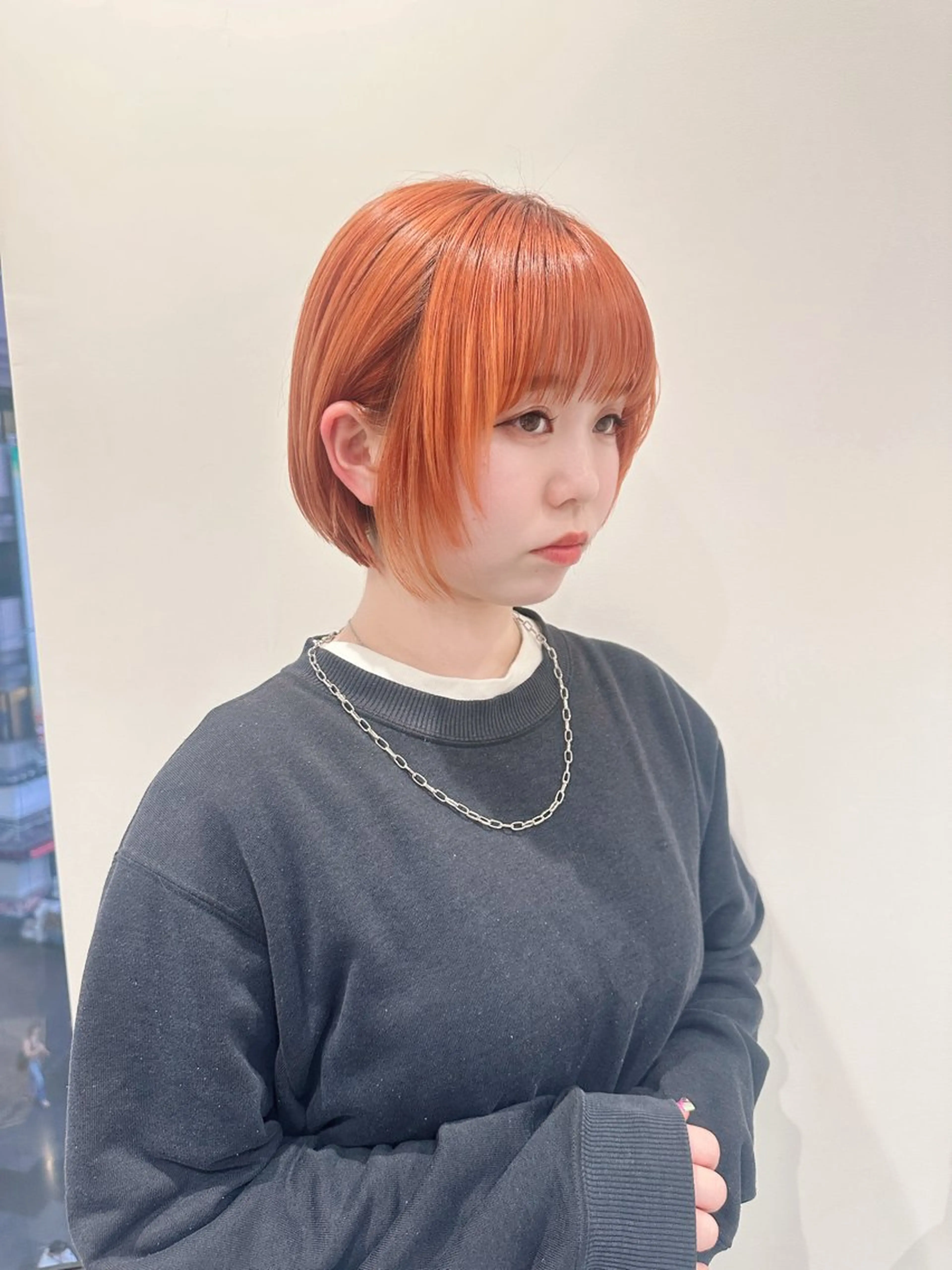 ショート カラー ボブ レイヤーカット ヘアカラー トリートメント ベージュ/インナー カラー🤍Rieのヘアスタイル