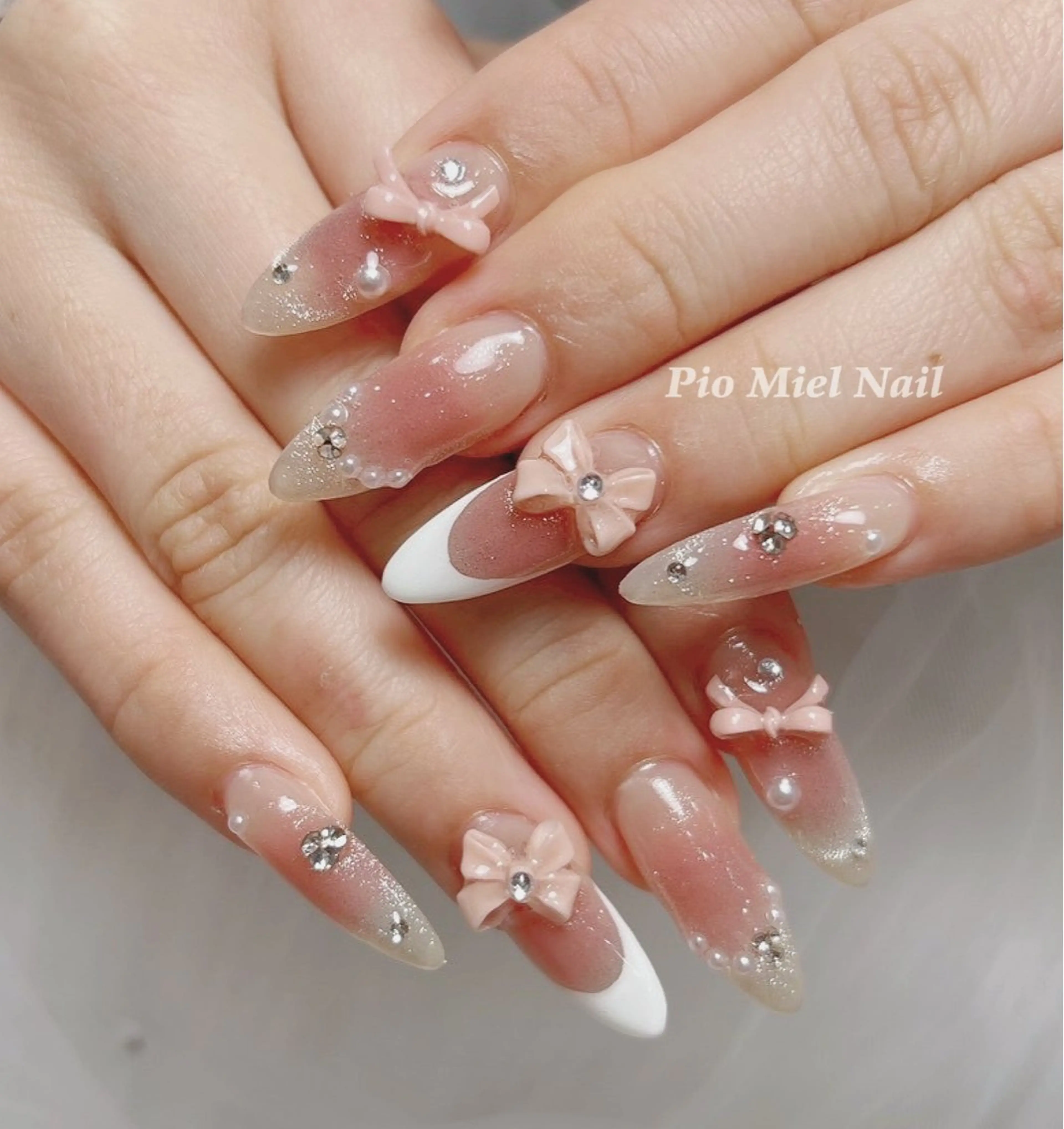 ネイル 韓国ネイル マグネットネイル ニュアンスネイル シンプルネイル ツイードネイル ハンドネイル Pio Mielのネイルデザイン
