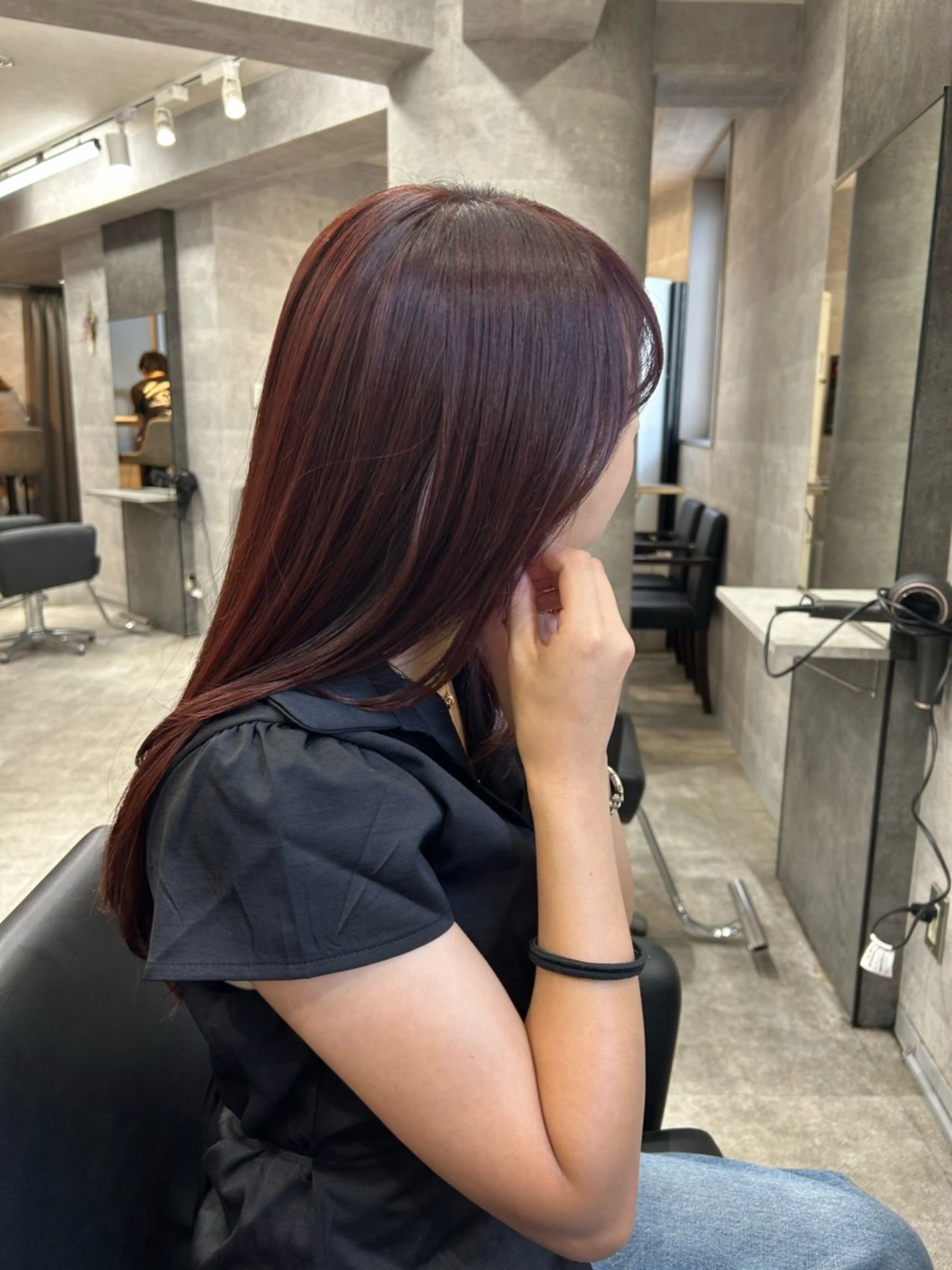 ミディアム くびれヘア 顔周りカット 髪質改善 韓国風ヘア レイヤーカット lana hair 新宿/髪質改善/韓国のヘアスタイル