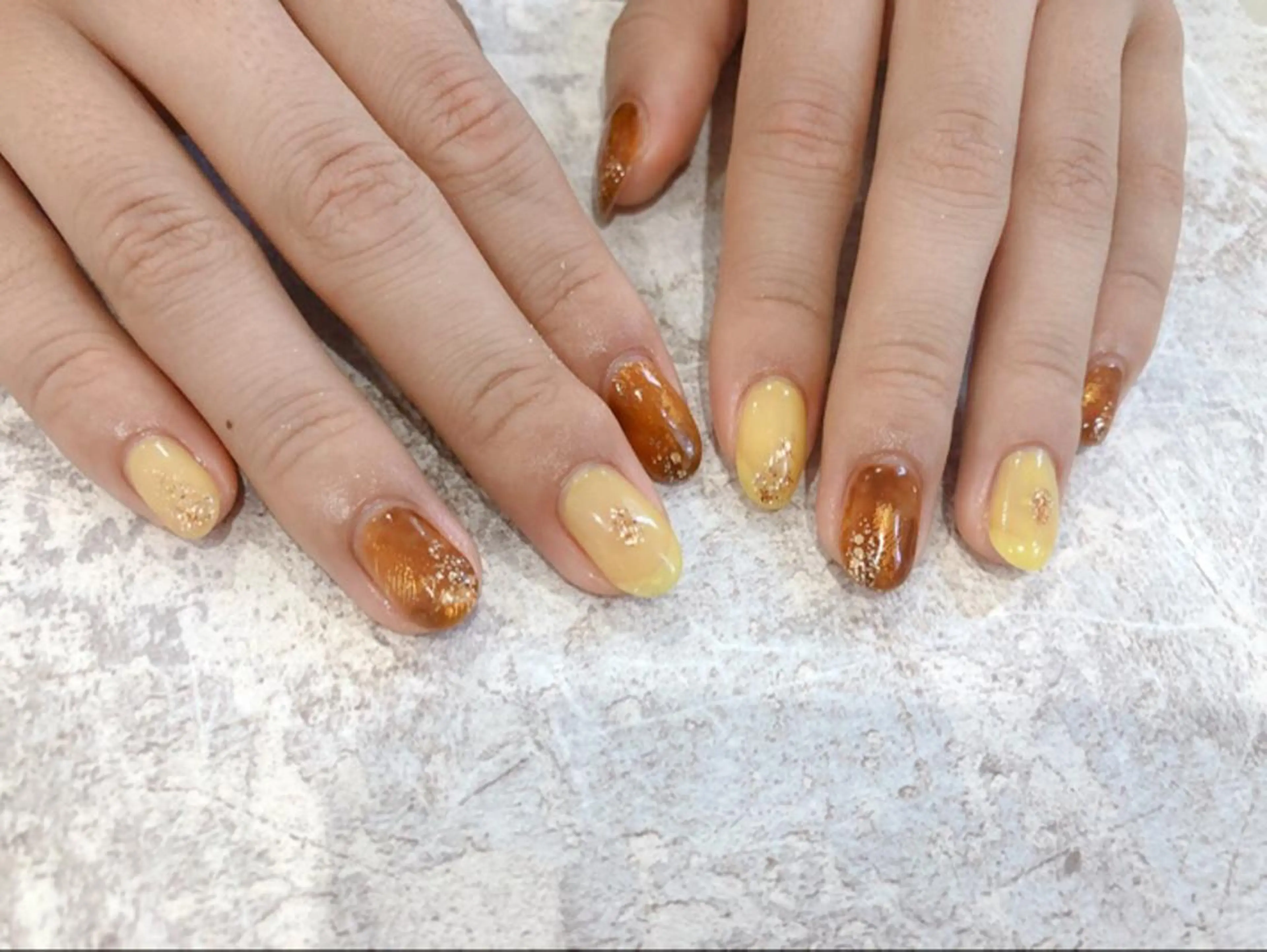 ミディアム キッズ ネイル べっ甲ネイル ニュアンスネイル Luana nail (ルアナネイル)のネイルデザイン