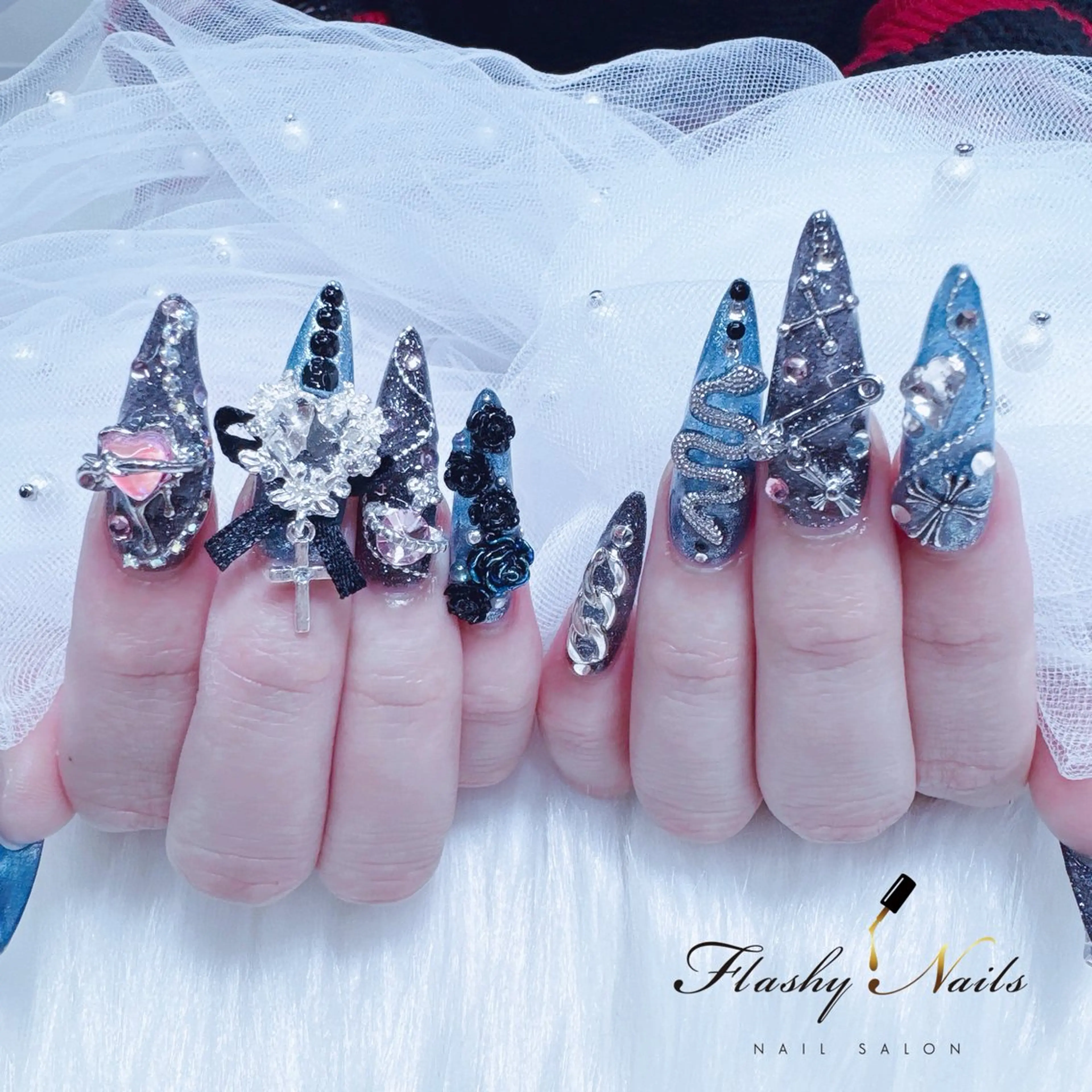ネイル 長さ出し Flashy Nailsのネイルデザイン