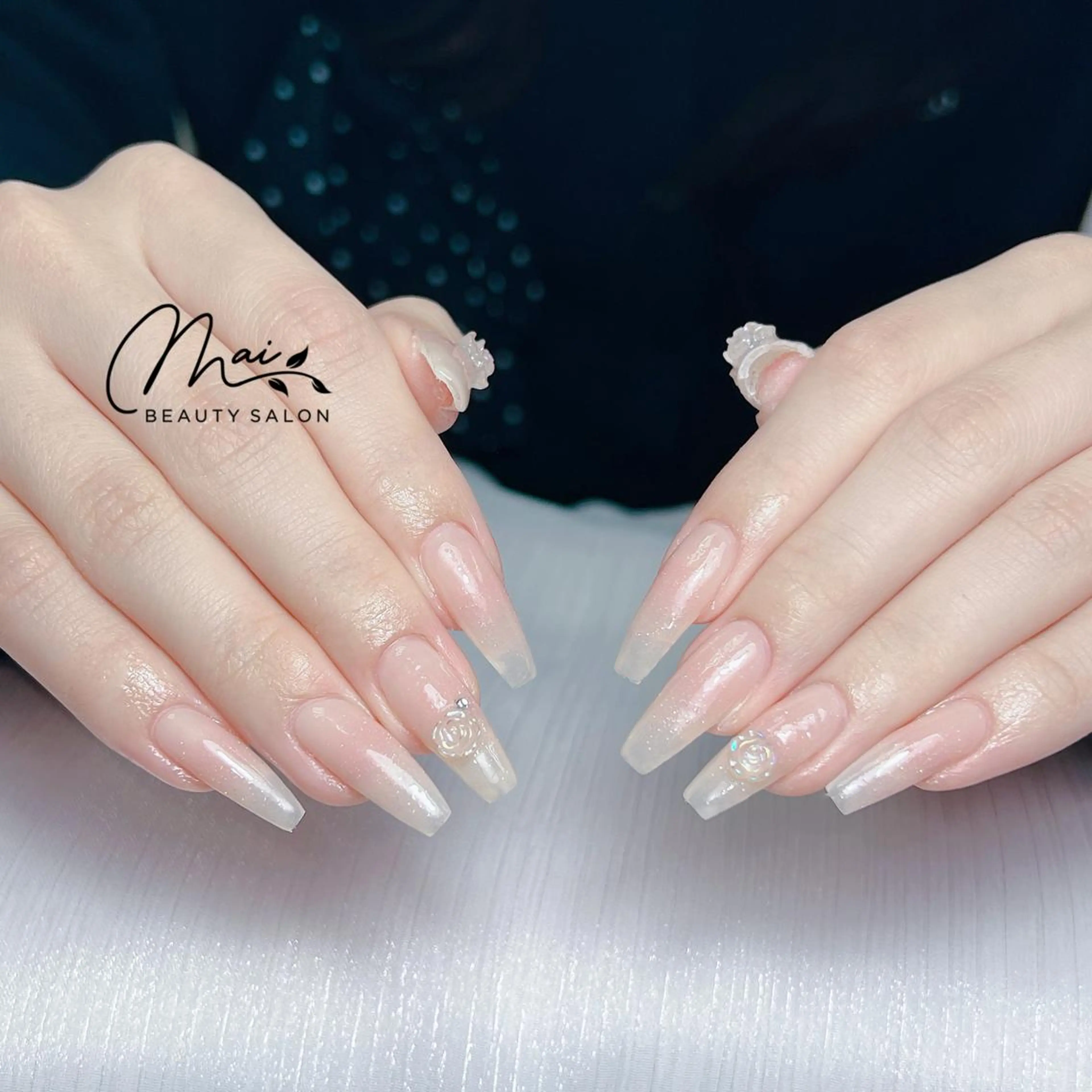 ネイル オーロラネイル チークネイル 長さ出し フラッシュネイル フットネイル MaiBeauty To  Toのネイルデザイン