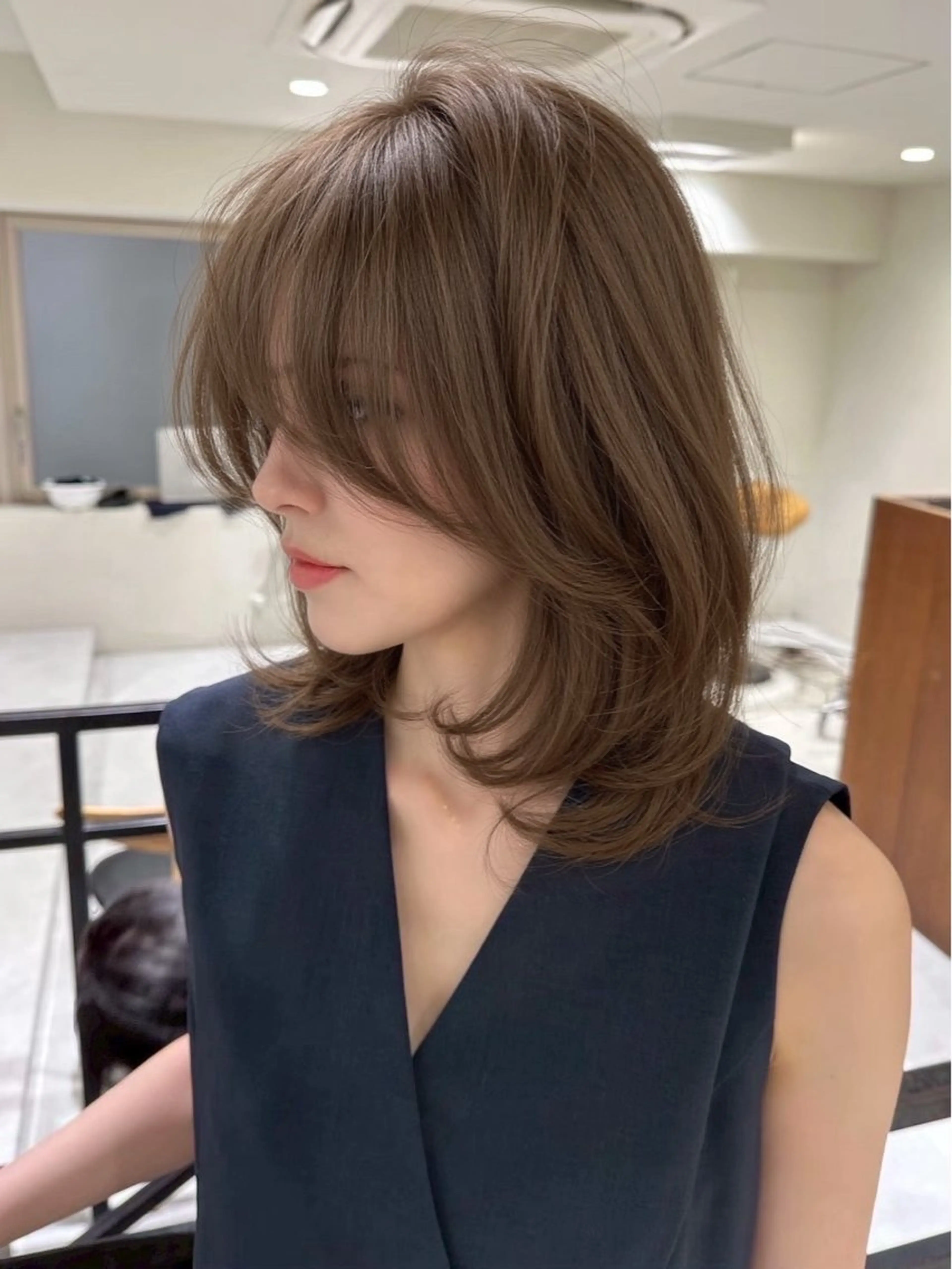 セミロング カラー ブリーチ 透明感カラー ブリーチなしカラー 艶髪ハイトーン 💎凜💎のヘアスタイル