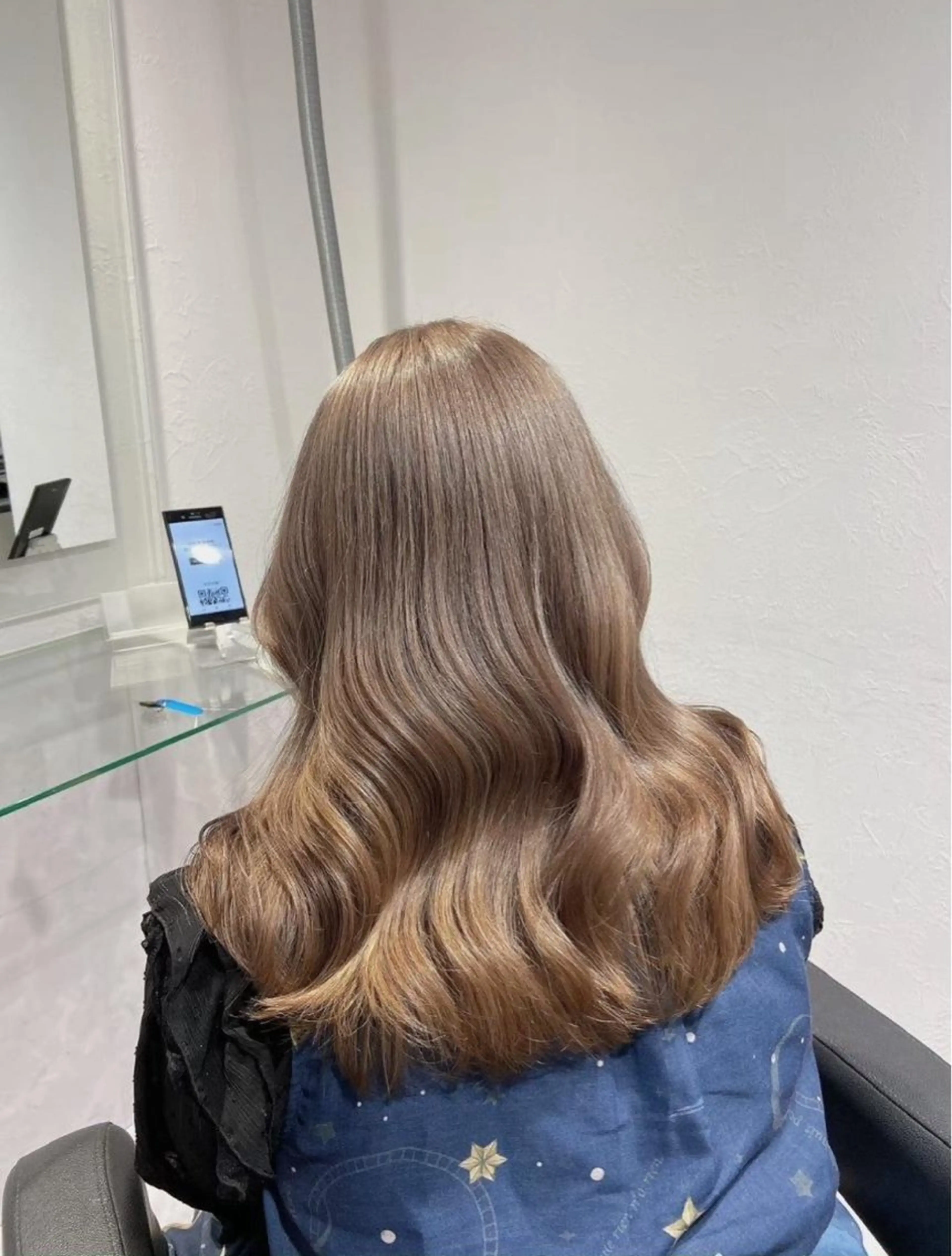 ロング ヘアカラー トリートメント ヘッドスパ ヘアセット 韓国ヘア/ブリーチ無 しWカラー/オリーブのヘアスタイル