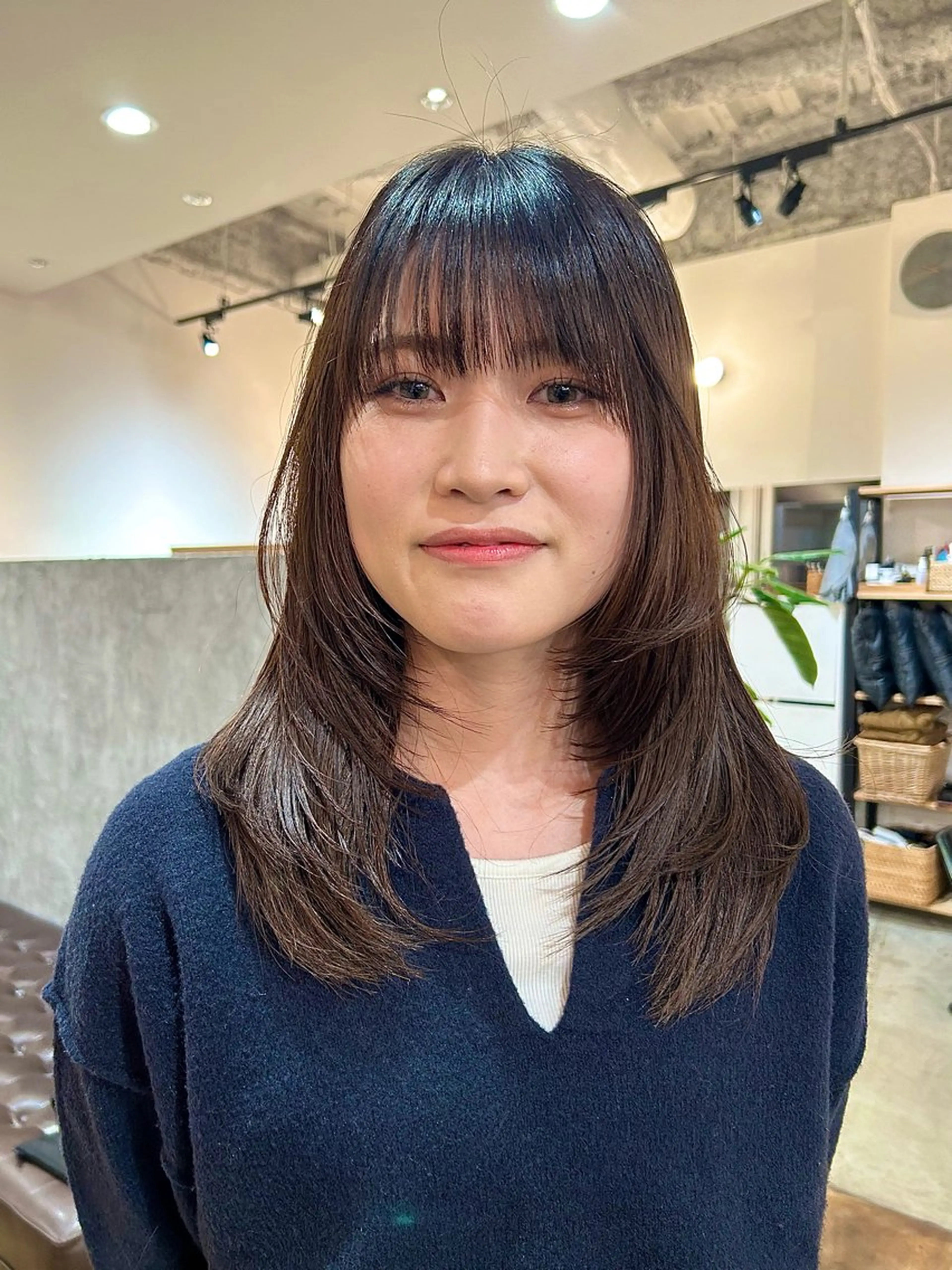 セミロング セミロングパーマ レイヤーカット 似合わせカット Maruquee de mashu所属・みうら ありさのヘアスタイル