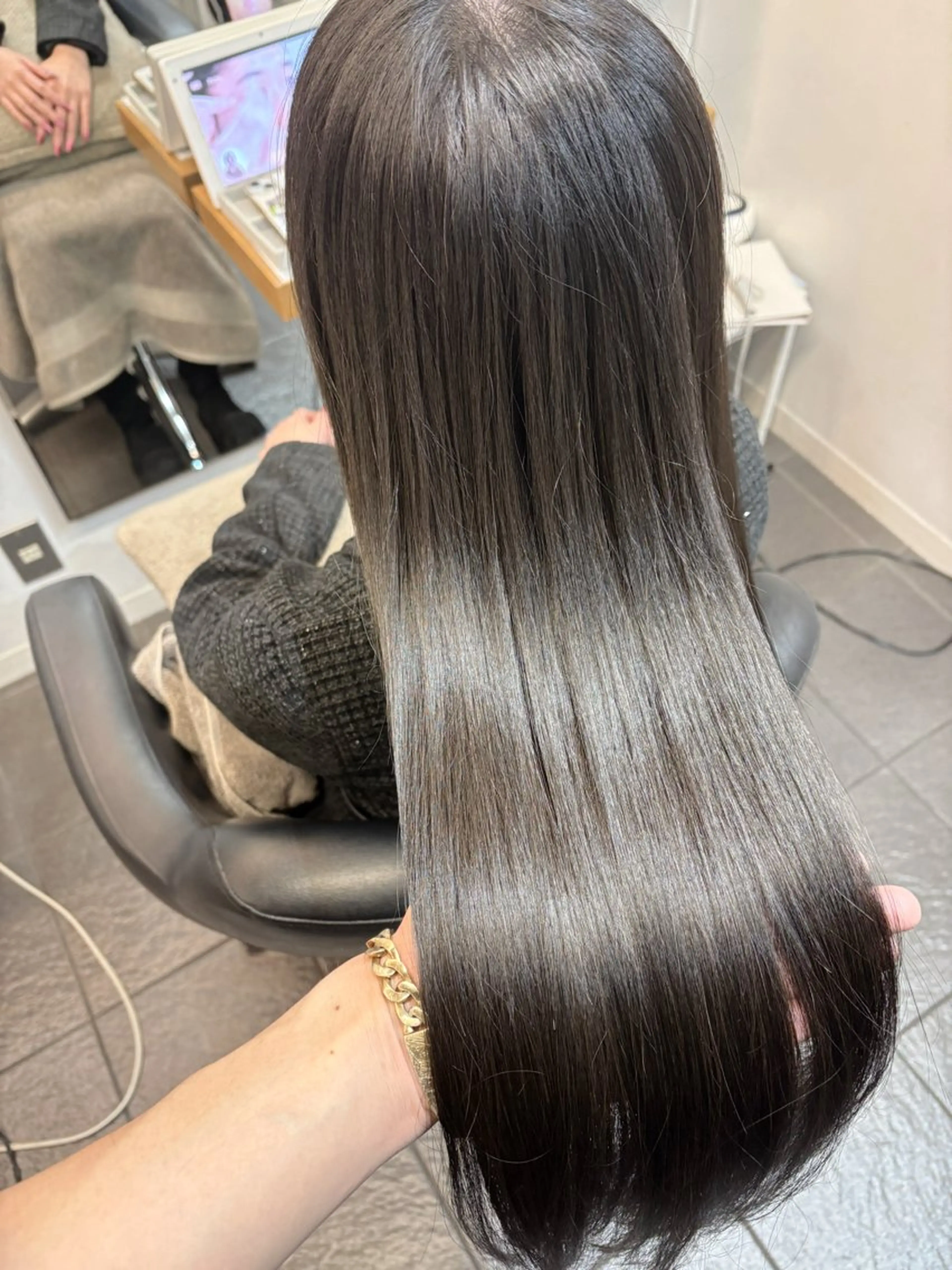 カラー ブリーチ ブルーカラー ブルーグレー ブルーグレージュ グレージュ ヘアカラー トリートメント ヘッドスパ グレージュ/髪質改善 Yamato.hのヘアスタイル