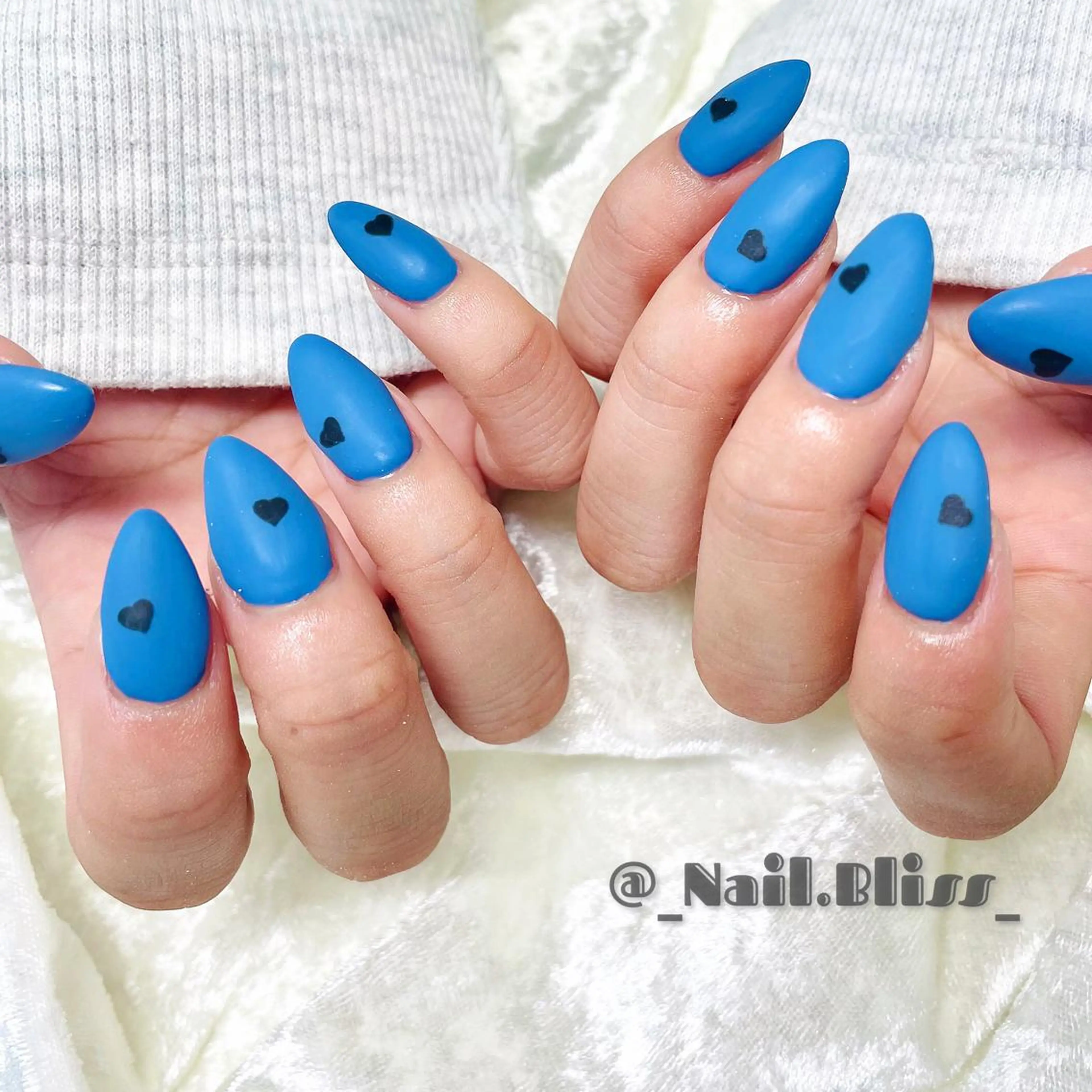 ネイル ブルー マットネイル ハンドネイル NAIL BLISSのネイルデザイン