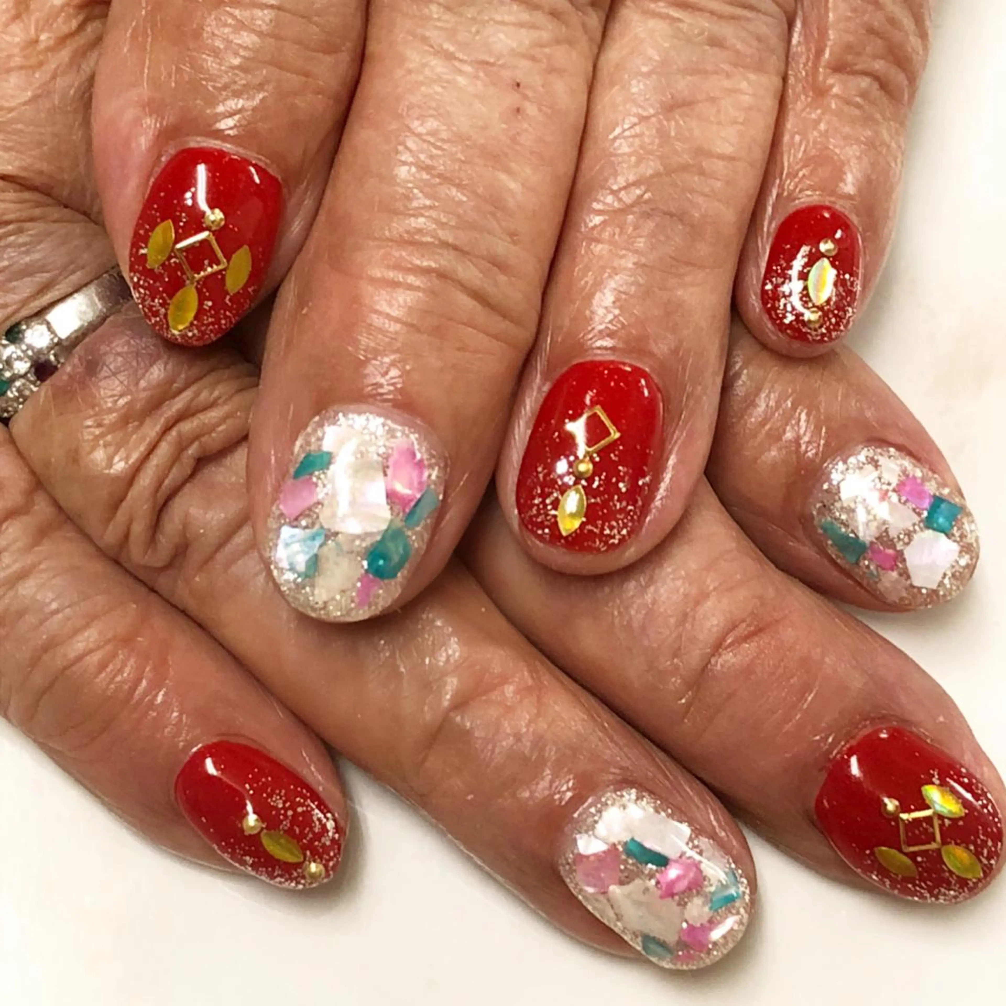 ネイル ジェルネイル KIREIE NAILSのネイルデザイン