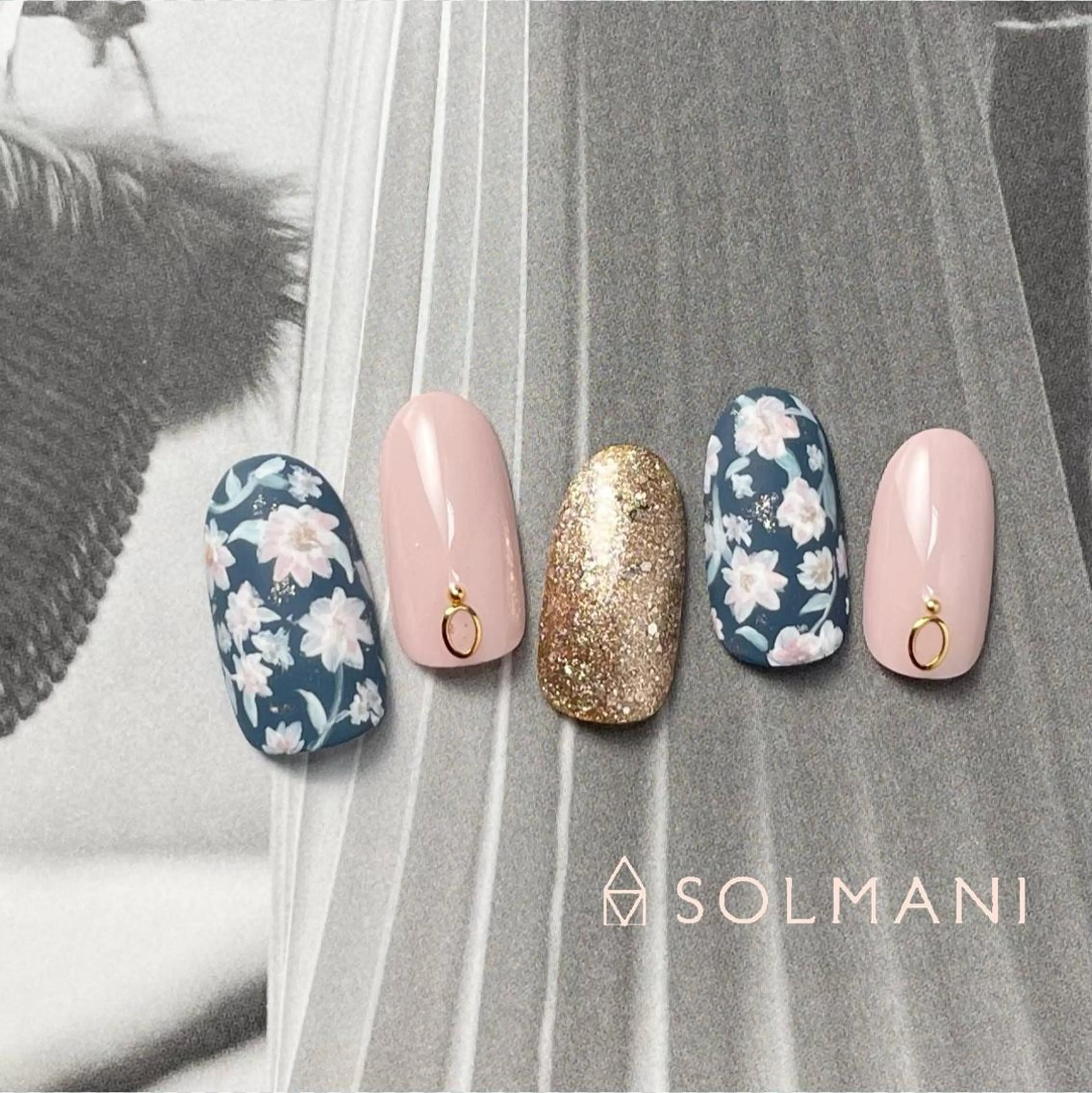 ネイル フラワーネイル SOLMANI 予約担当のネイルデザイン