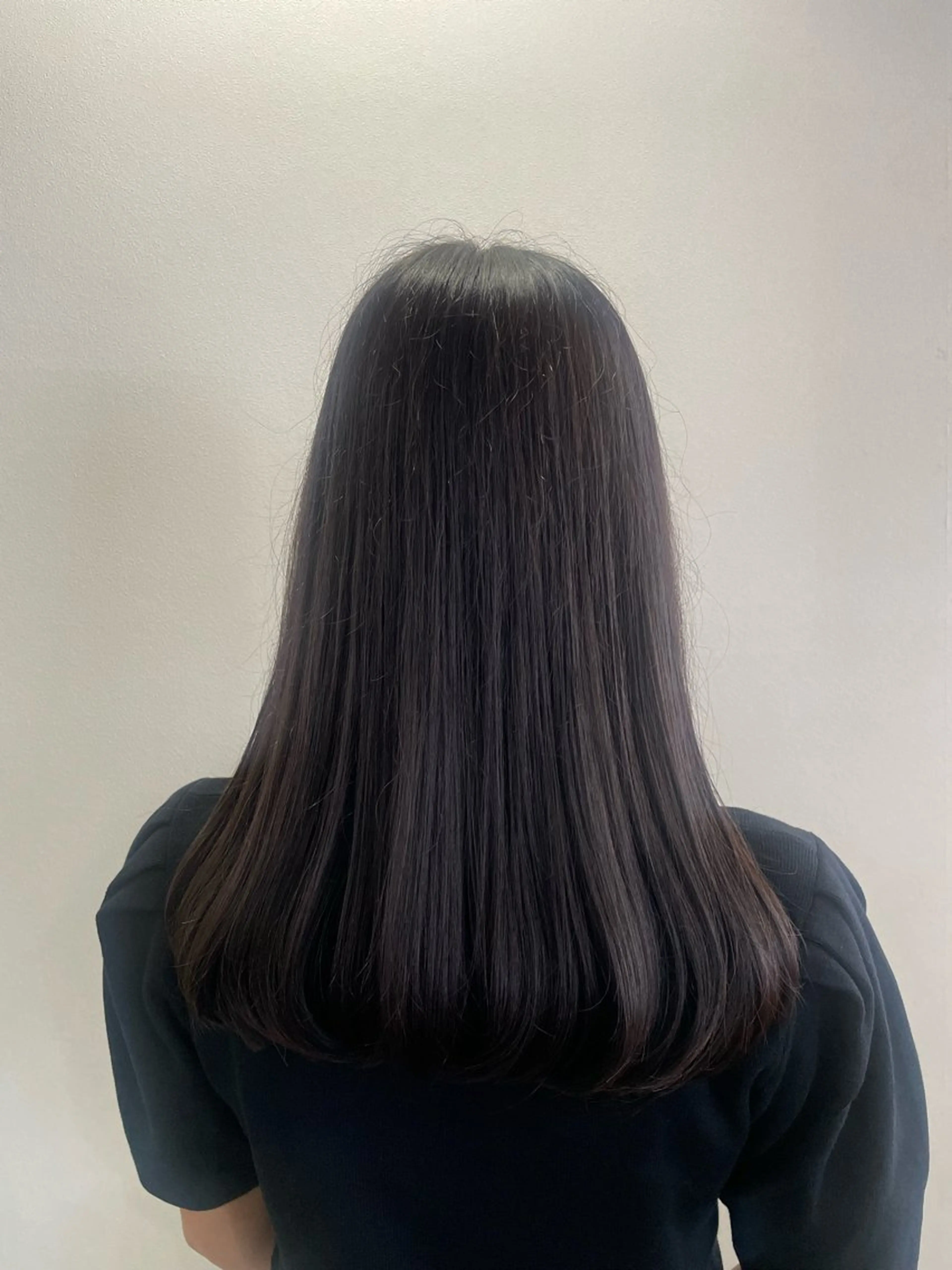 セミロング カラー レイヤーカット ヘアカラー トリートメント ハイトーン/パーソナ ルカラー診断・ユキノのヘアスタイル