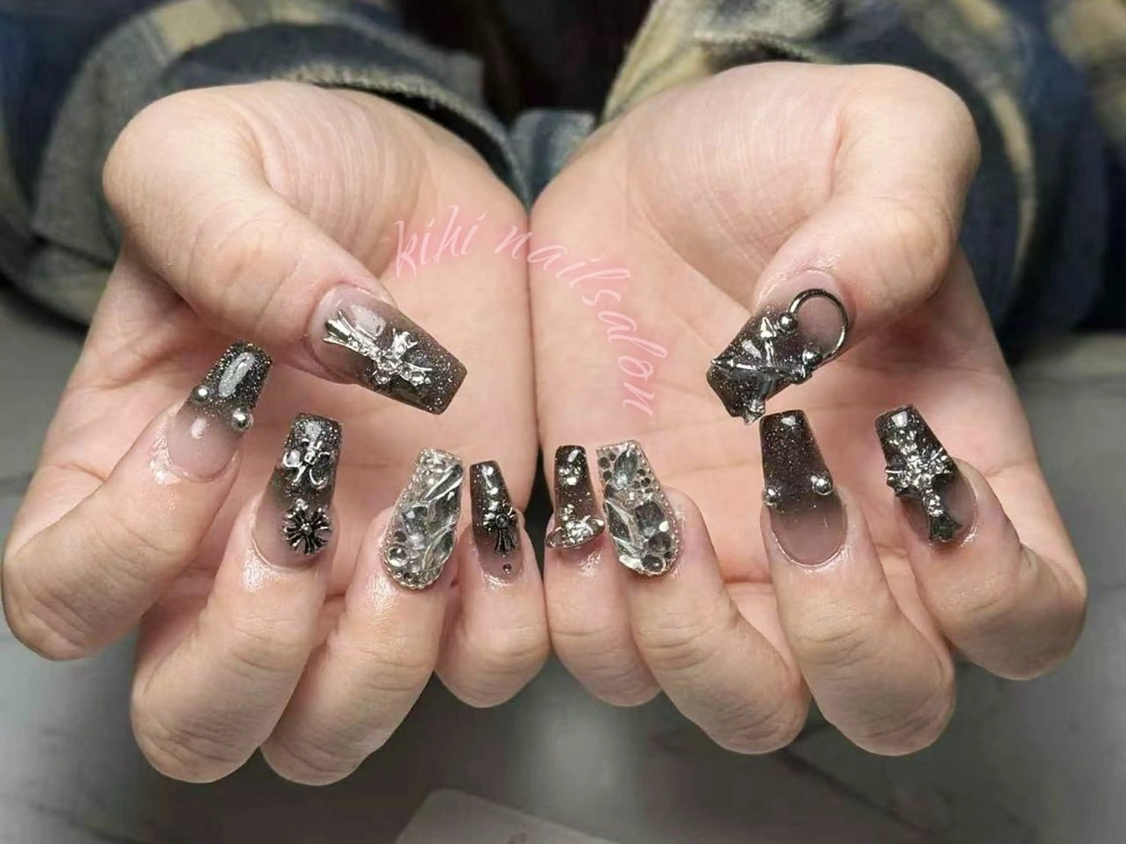 ネイル アートネイル フレンチネイル ジェルネイル グラデーション 韓国ネイル ハンドネイル 💕鈴木ユリ パラジェル/オフ無料のネイルデザイン