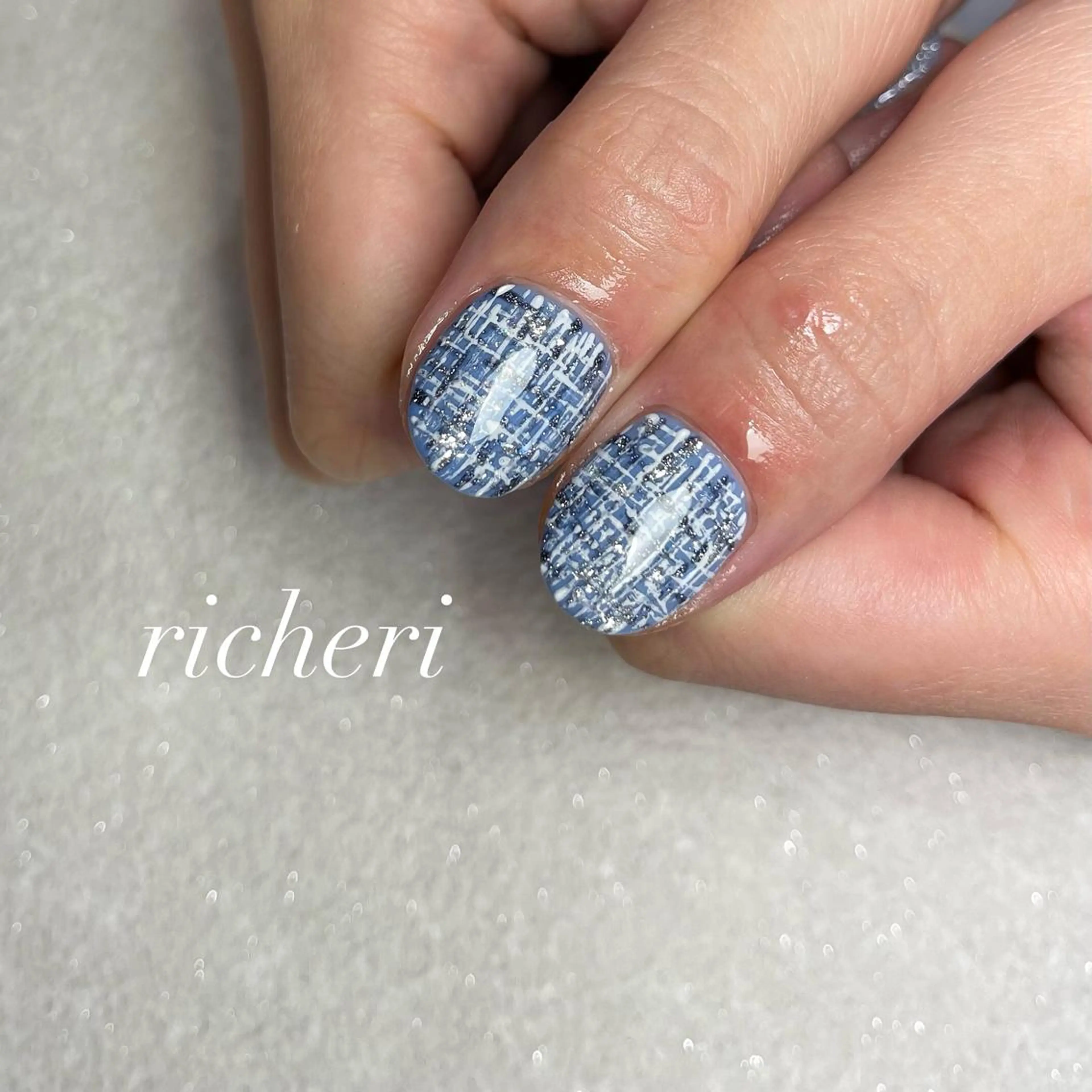 ミディアム ネイル 韓国風ヘア アートネイル フレンチネイル ジェルネイル ガラスフレンチ richeri beautyのエステ・リラクイメージ