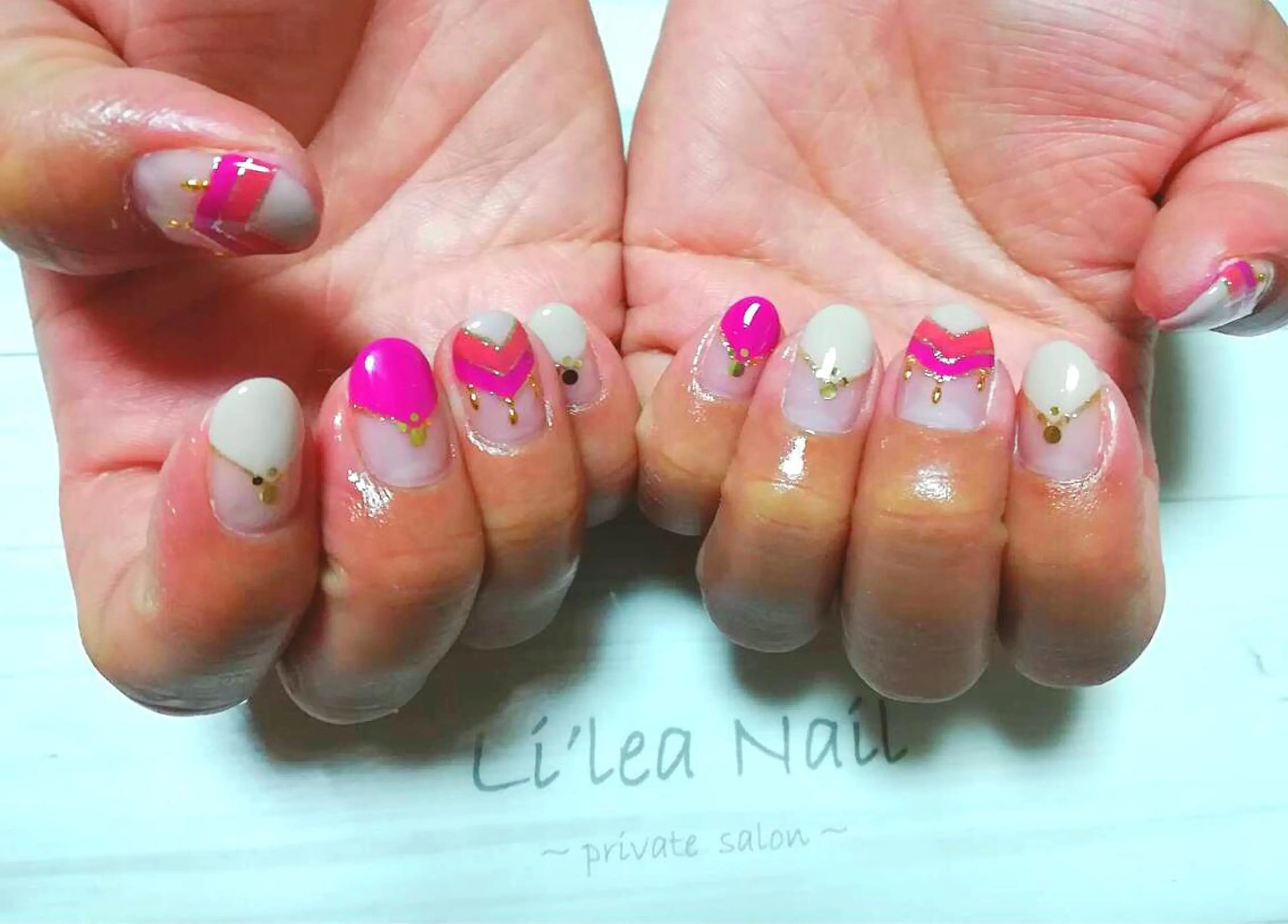 ネイル Li'leaNail AINAのネイルデザイン