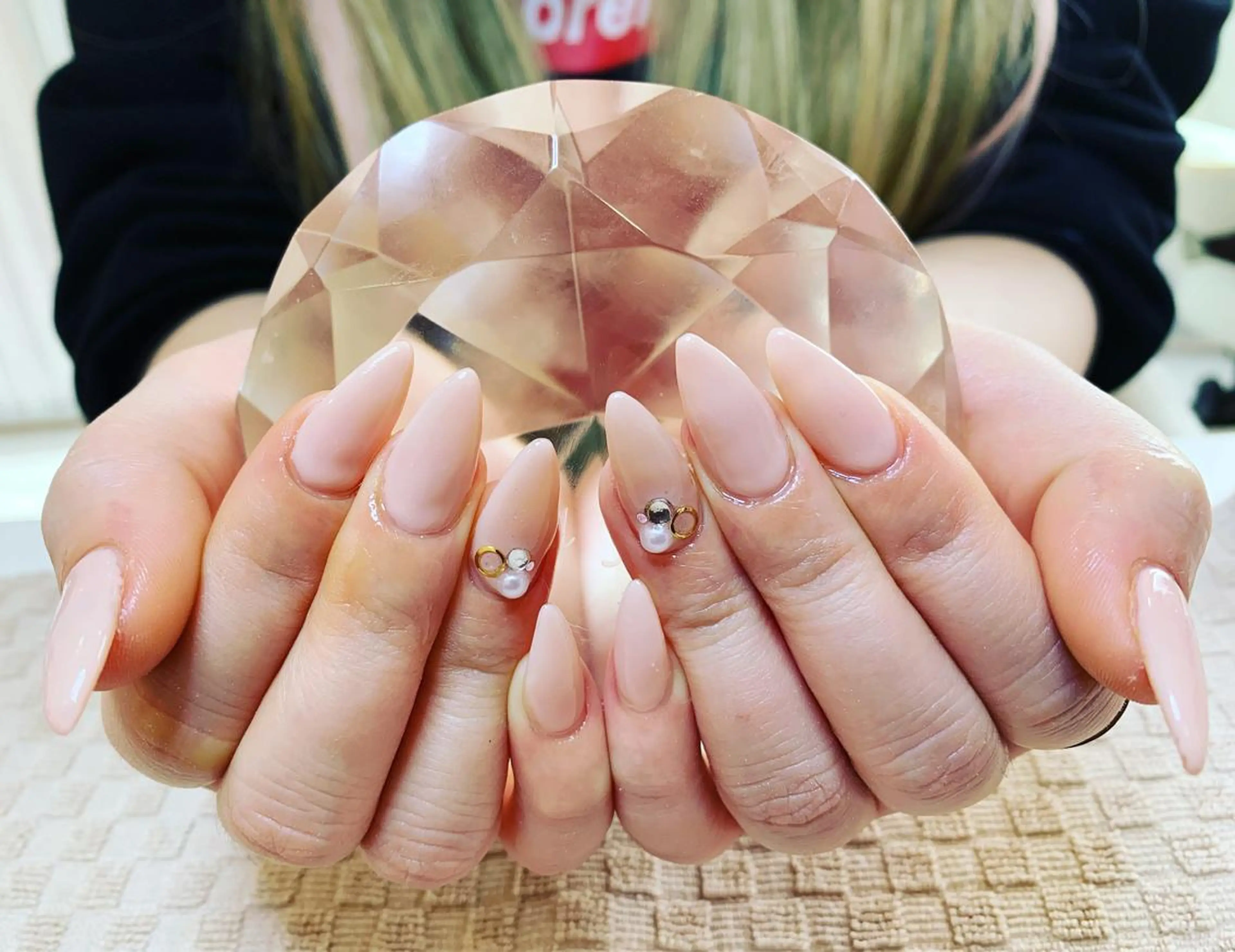 ネイル ストーンネイル Adite nailのネイルデザイン