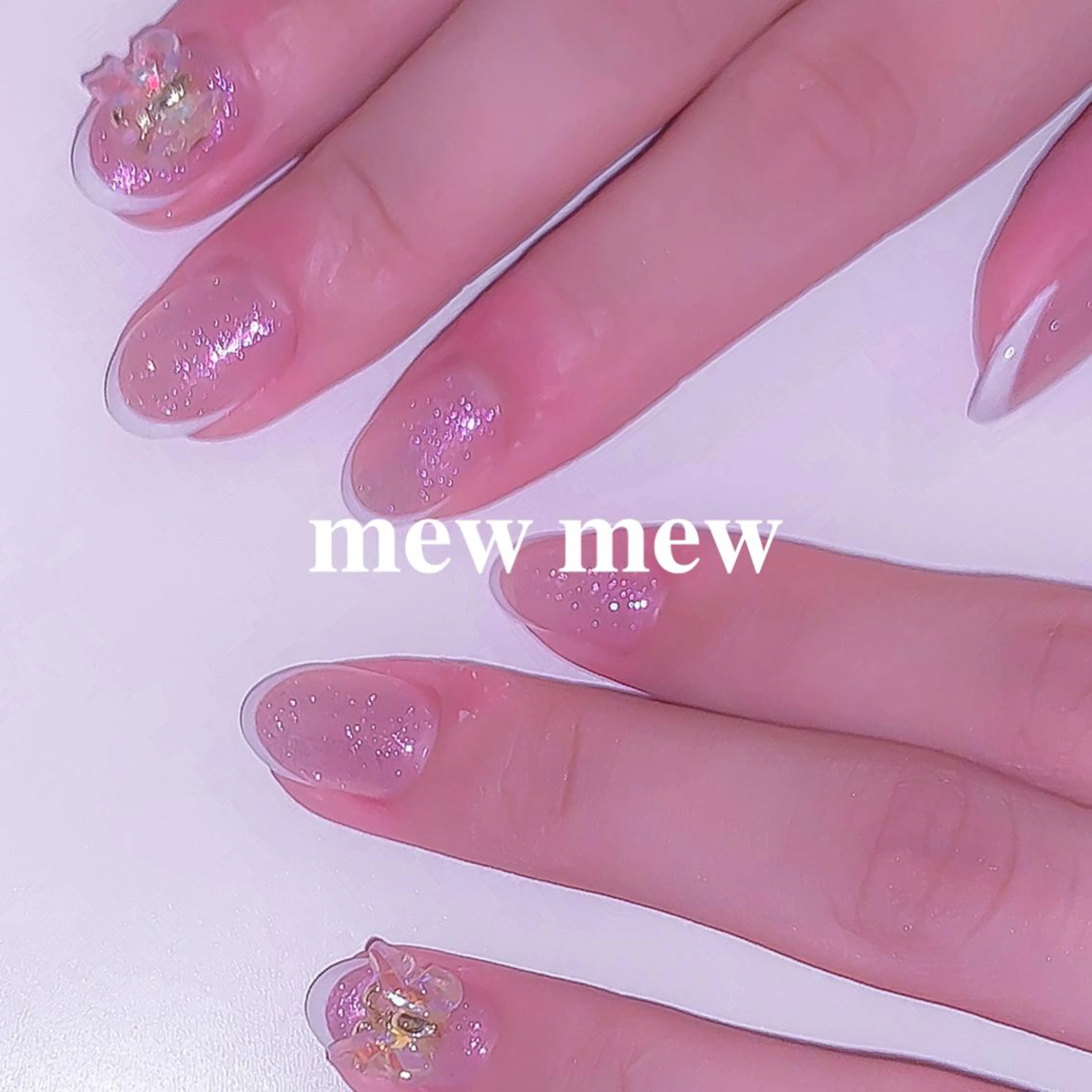 ネイル フレンチネイル mew mew NAIL & EYEのマツエク・マツパデザイン