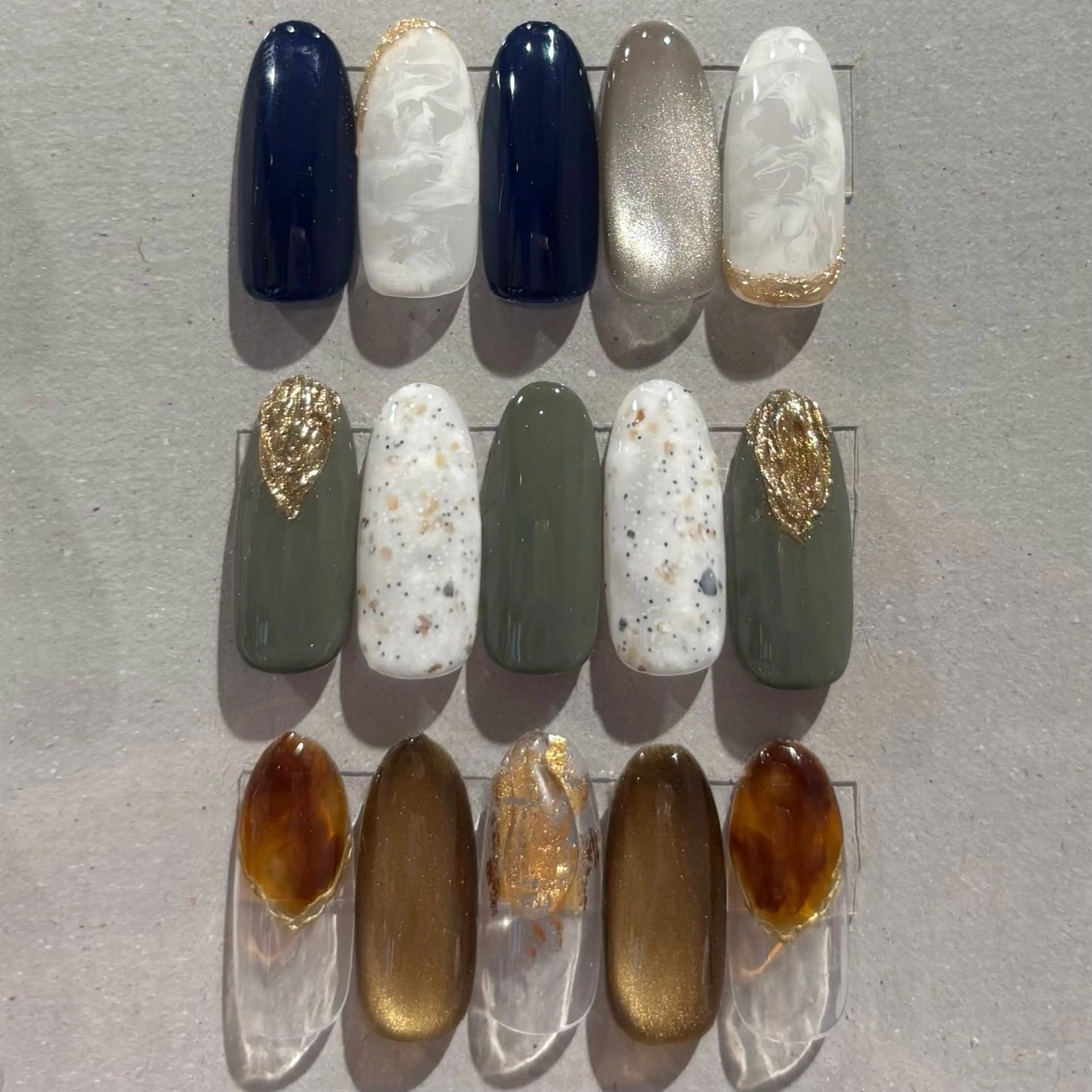 ネイル べっ甲ネイル マグネットネイル ハンドネイル Adele saraのネイルデザイン