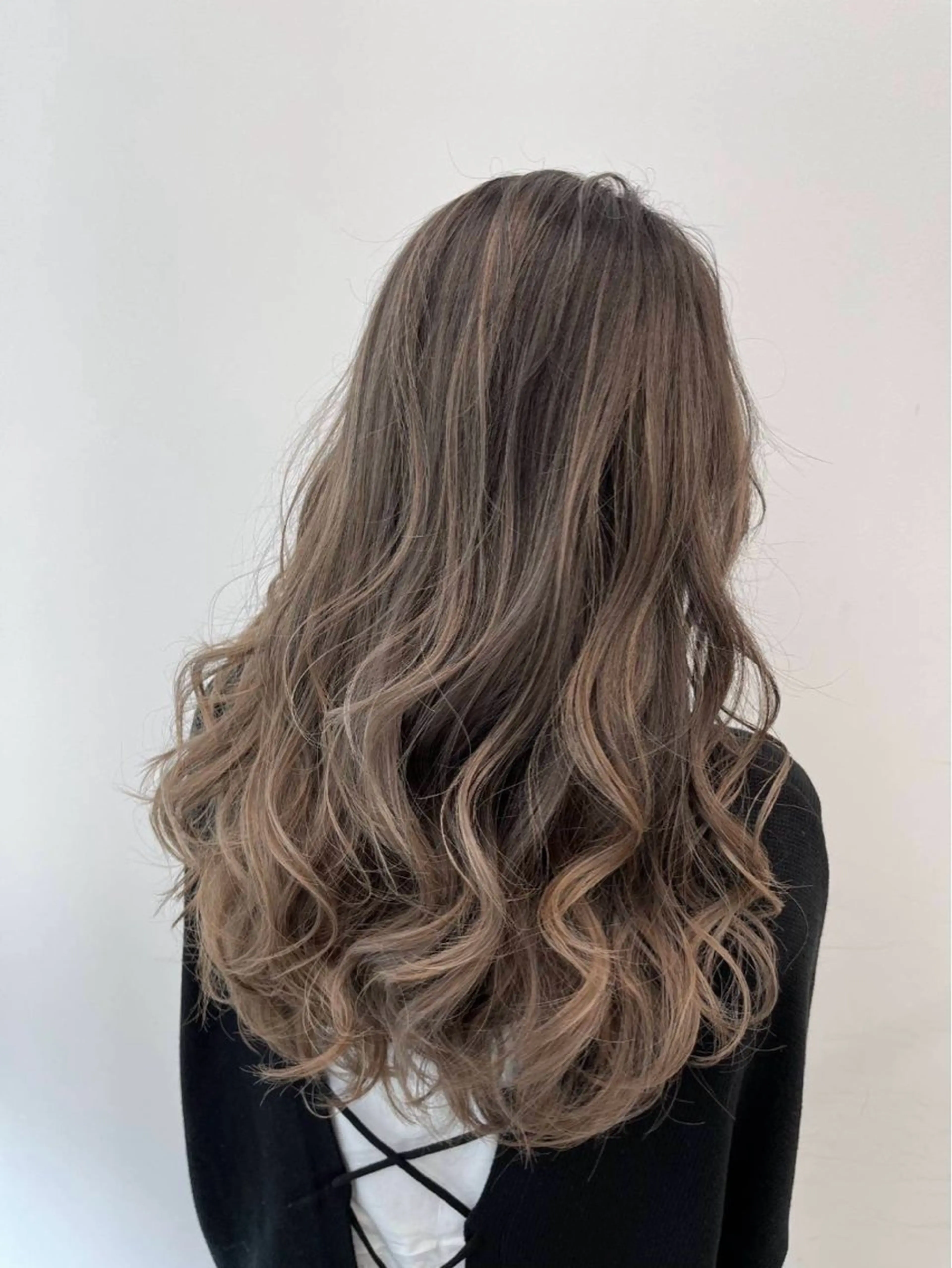 ロング カット ヘアカラー トリートメント Cielo by Siestaのヘアスタイル