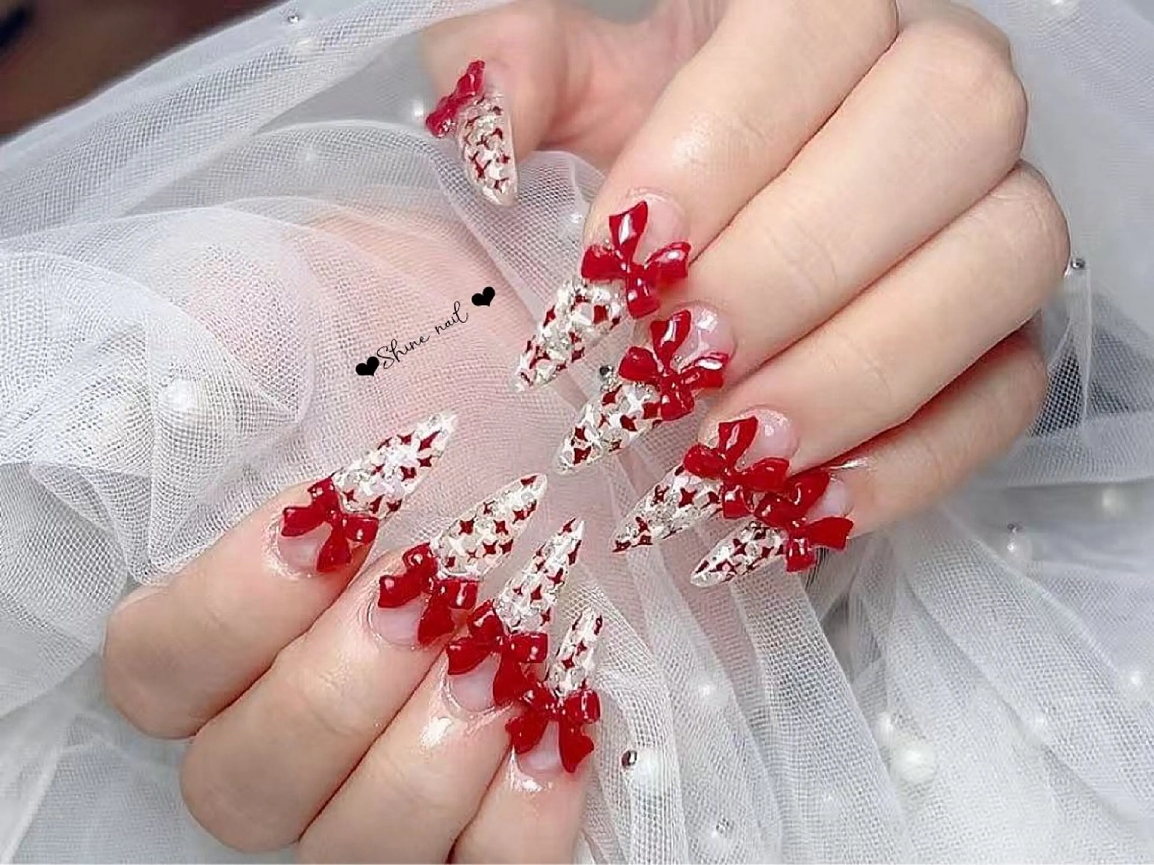 ネイル オーロラネイル チークネイル フットネイル フレンチネイル ガラスフレンチ ハンドネイル 〜Shine Nail〜【サイナネイル】パラジェル／ 長さだし／持ち込み／ワンホン／フィルイン所属・サイナ🎀 長さだし&デザインのネイルデザイン