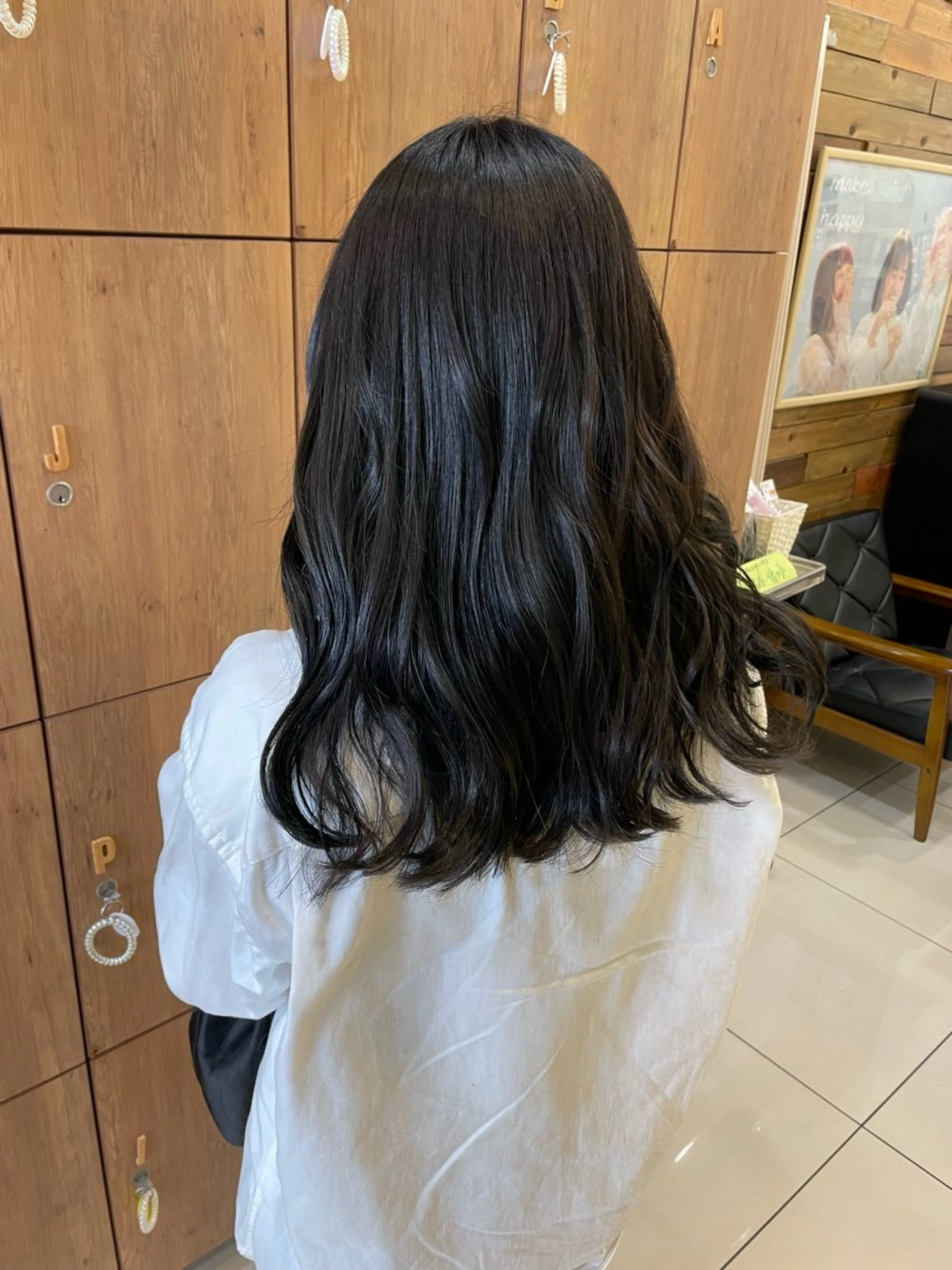 セミロング 透明感color吉田 沙羅のヘアスタイル