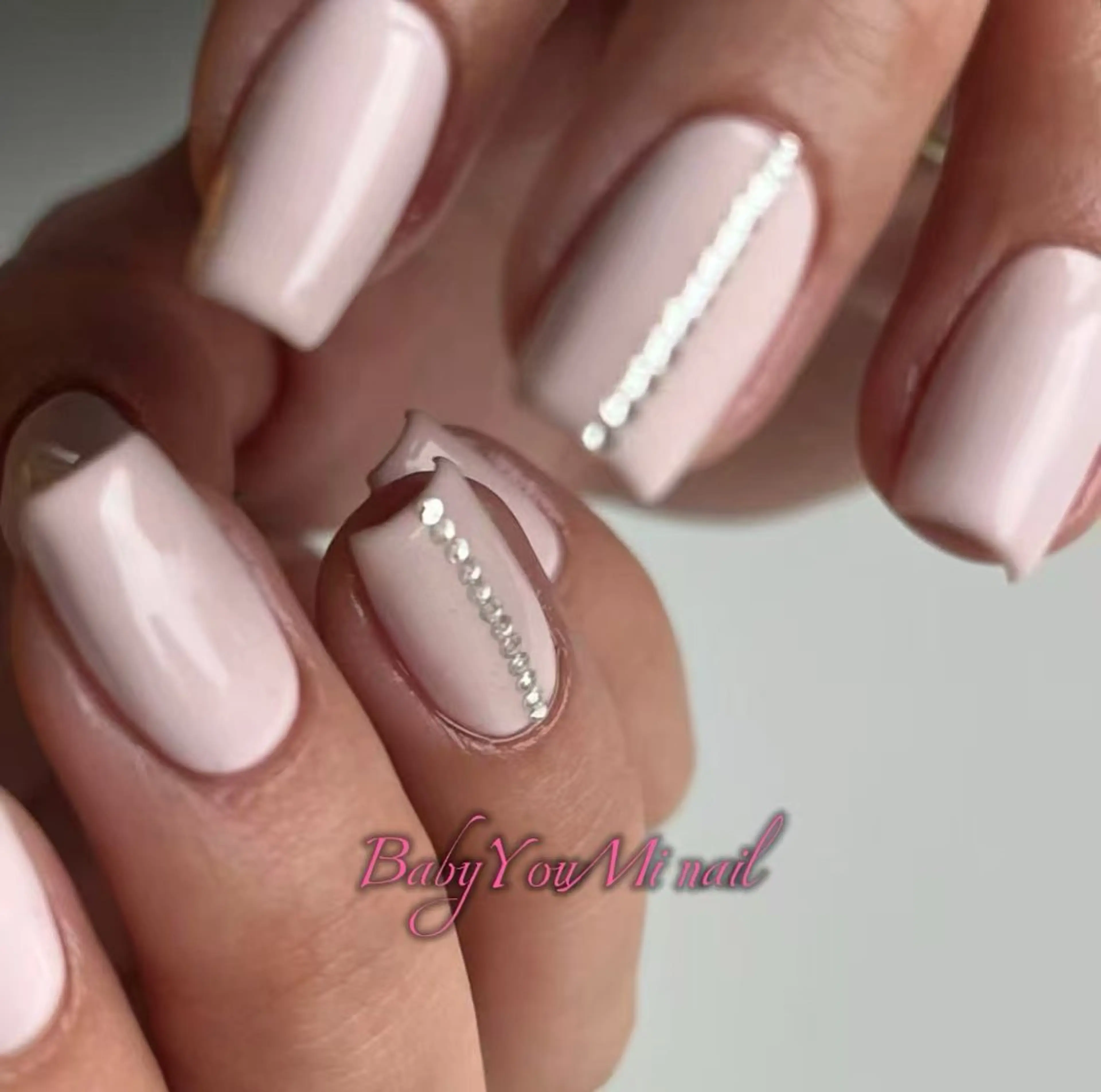 ネイル オーロラネイル フラワーネイル フットネイル フレンチネイル ジェルネイル ハンドネイル ハンドケア BabyYouMi nailのネイルデザイン