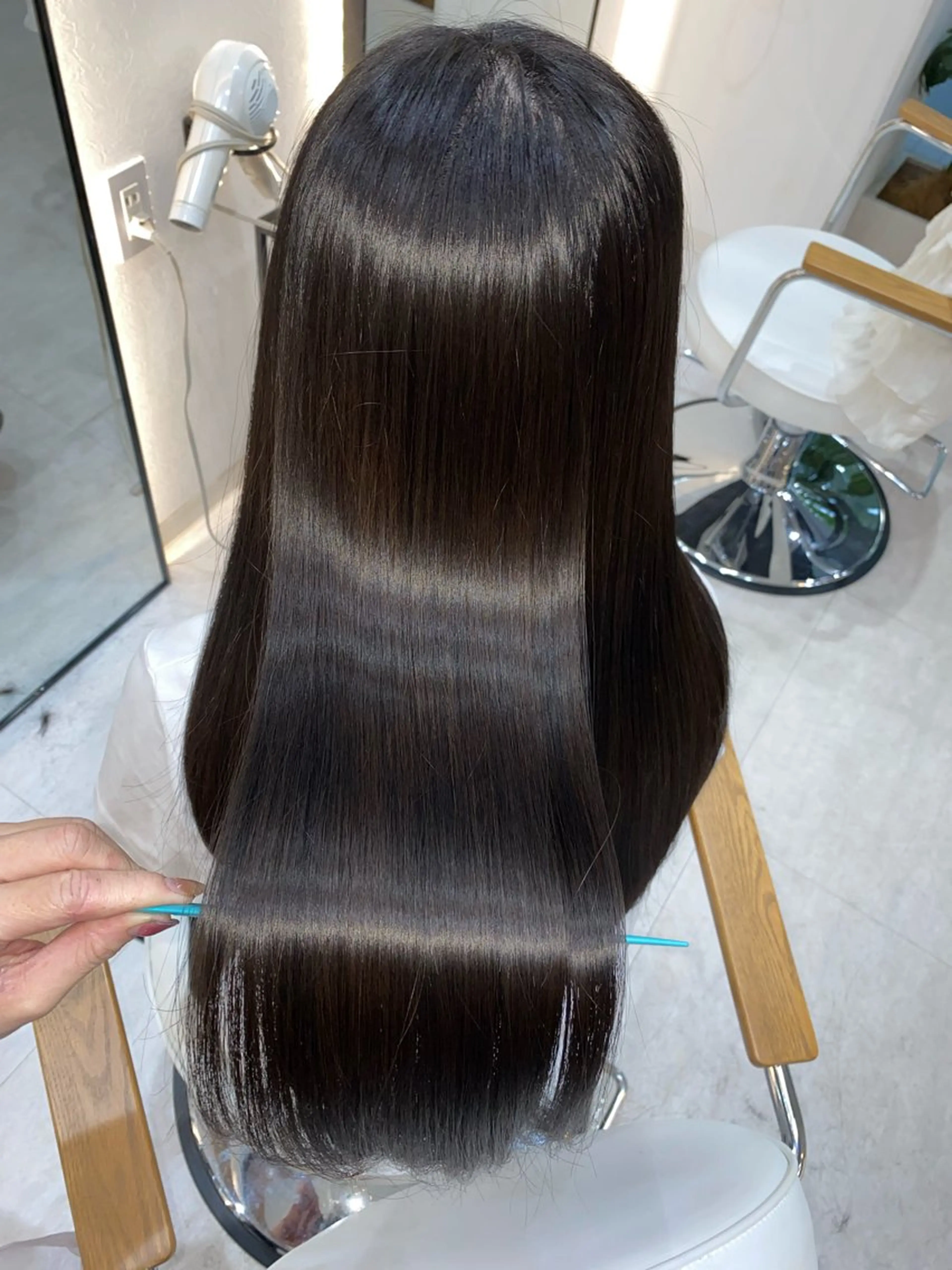 ロング カラー 透明感カラー 髪質改善 トリートメント 艶髪・透明感カラー・ 韓国ヘア・Yuriのヘアスタイル