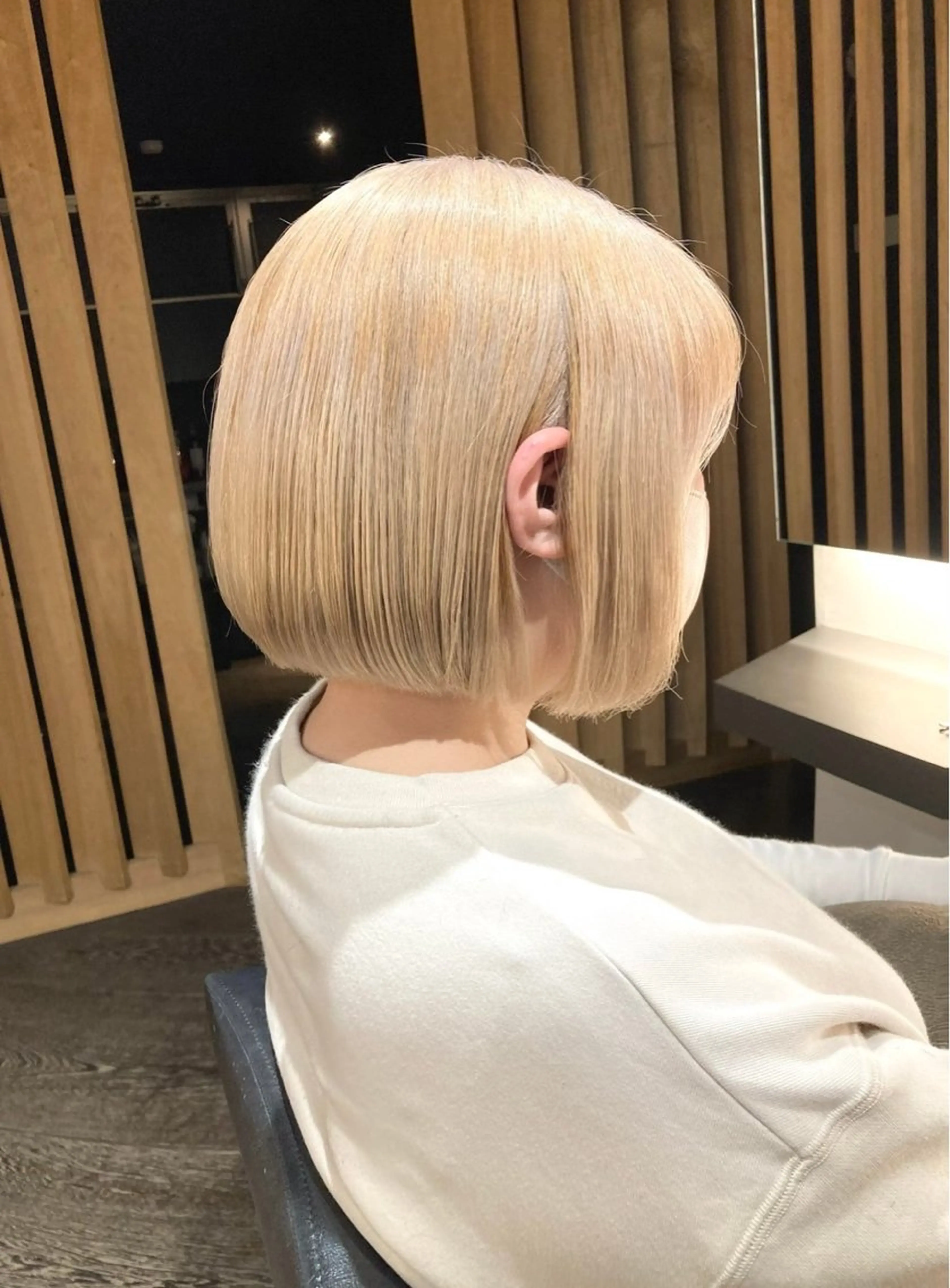 ミディアム ツヤ感ナチュラル 野口晴菜のヘアスタイル