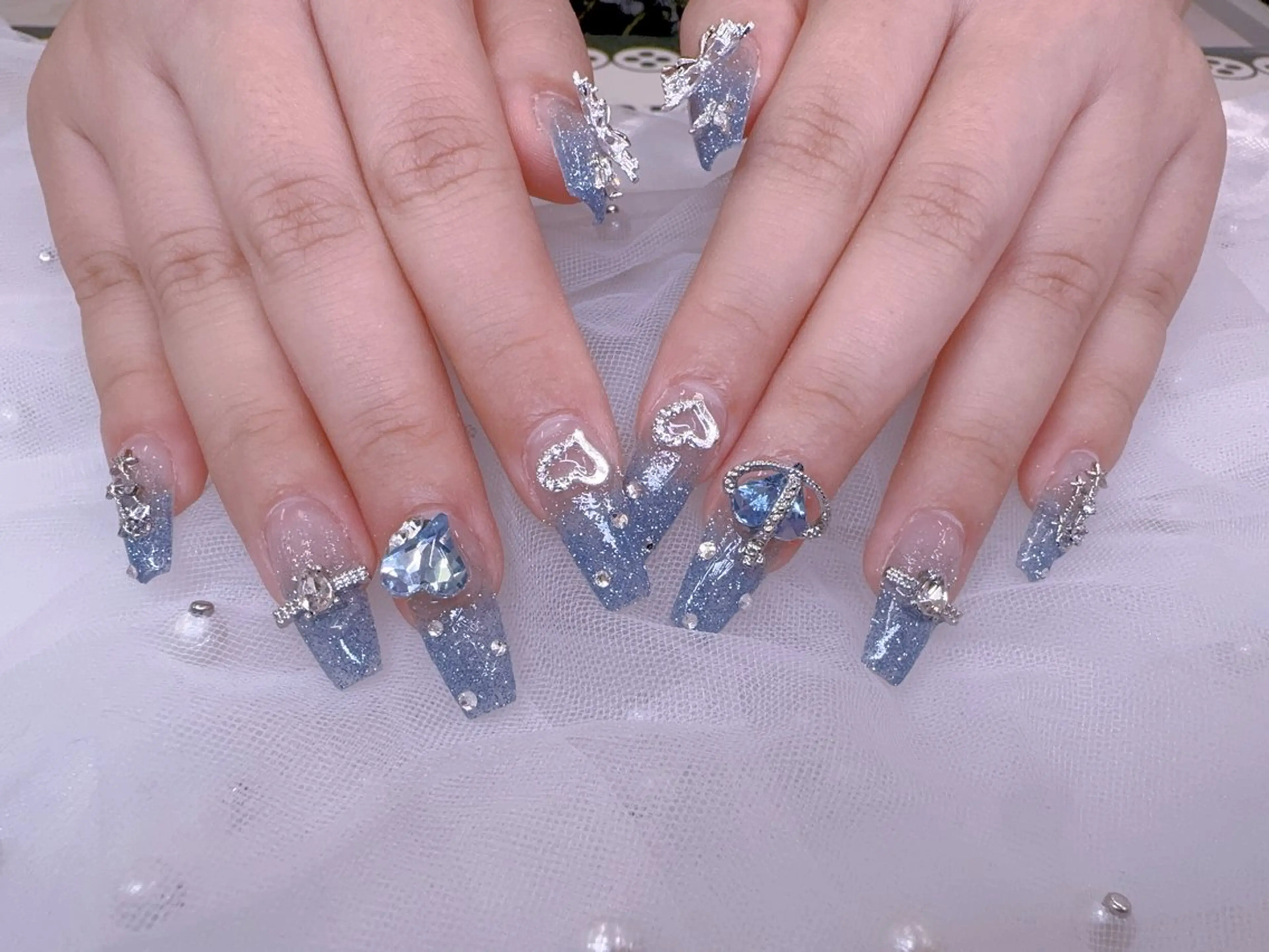 ネイル UMI ネイルサロン新宿🎀のネイルデザイン