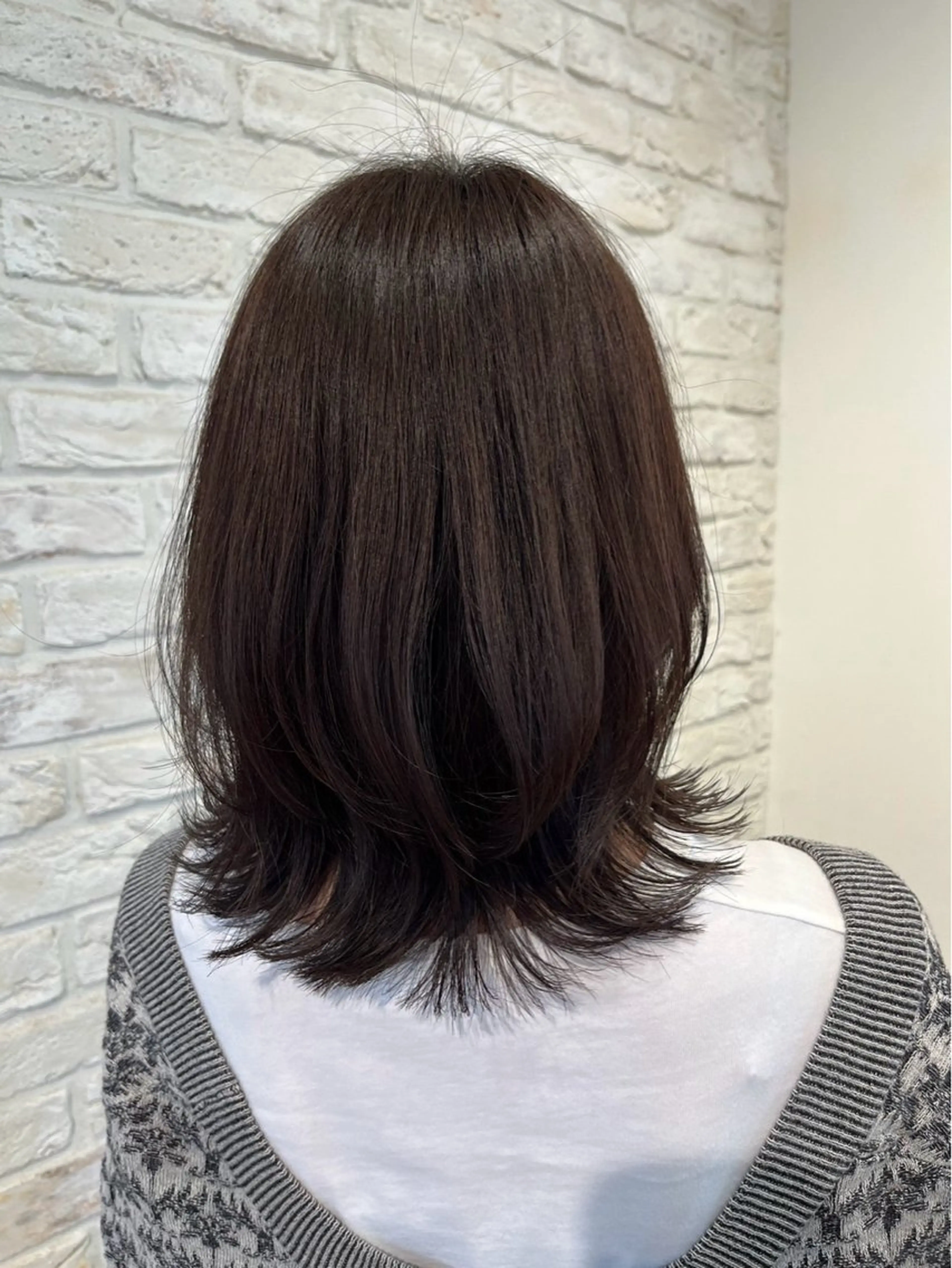 セミロング レイヤーカット 中西 榛菜のヘアスタイル
