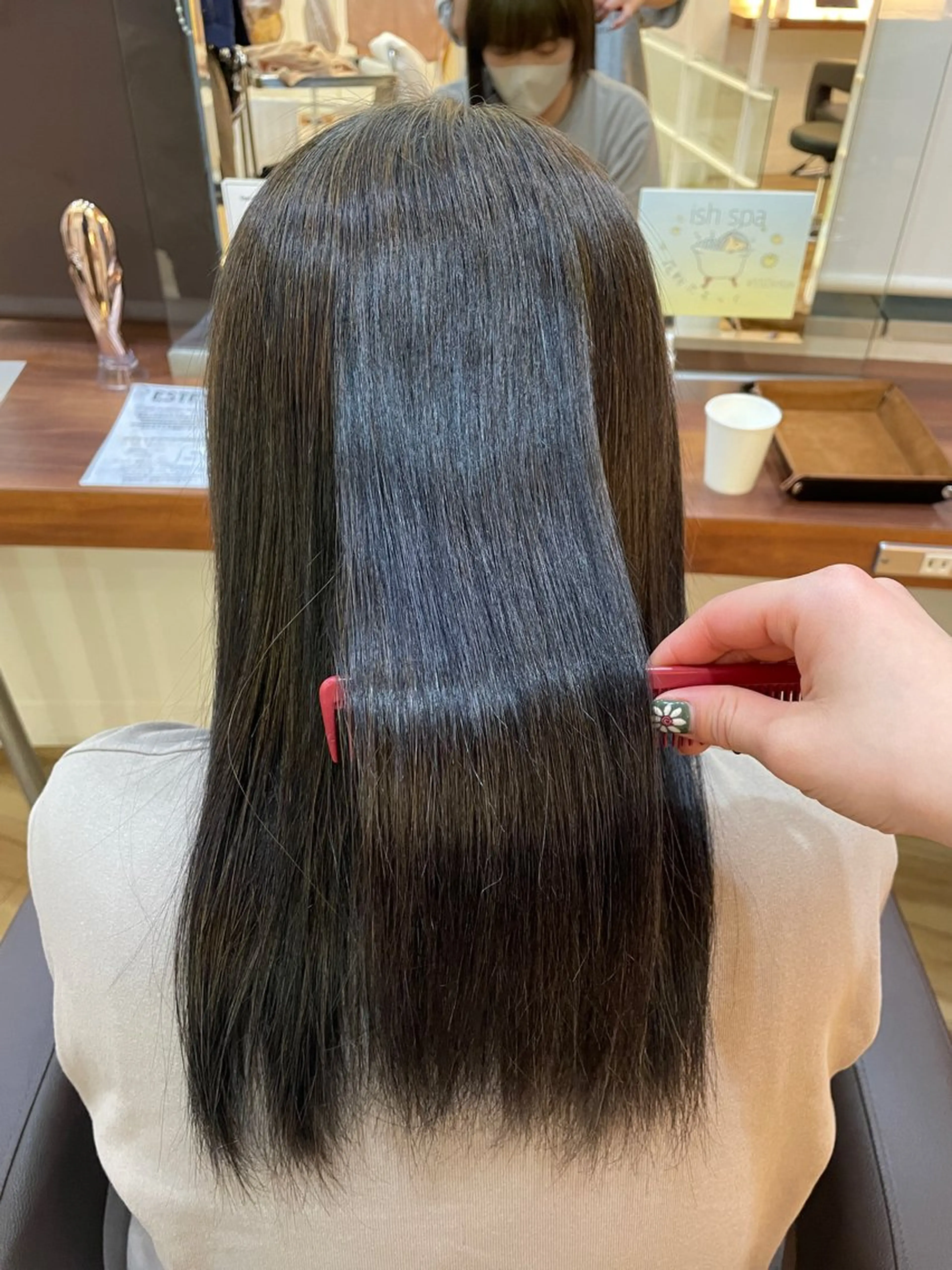 ロング HONOKA 縮毛矯正/艶カラーのヘアスタイル