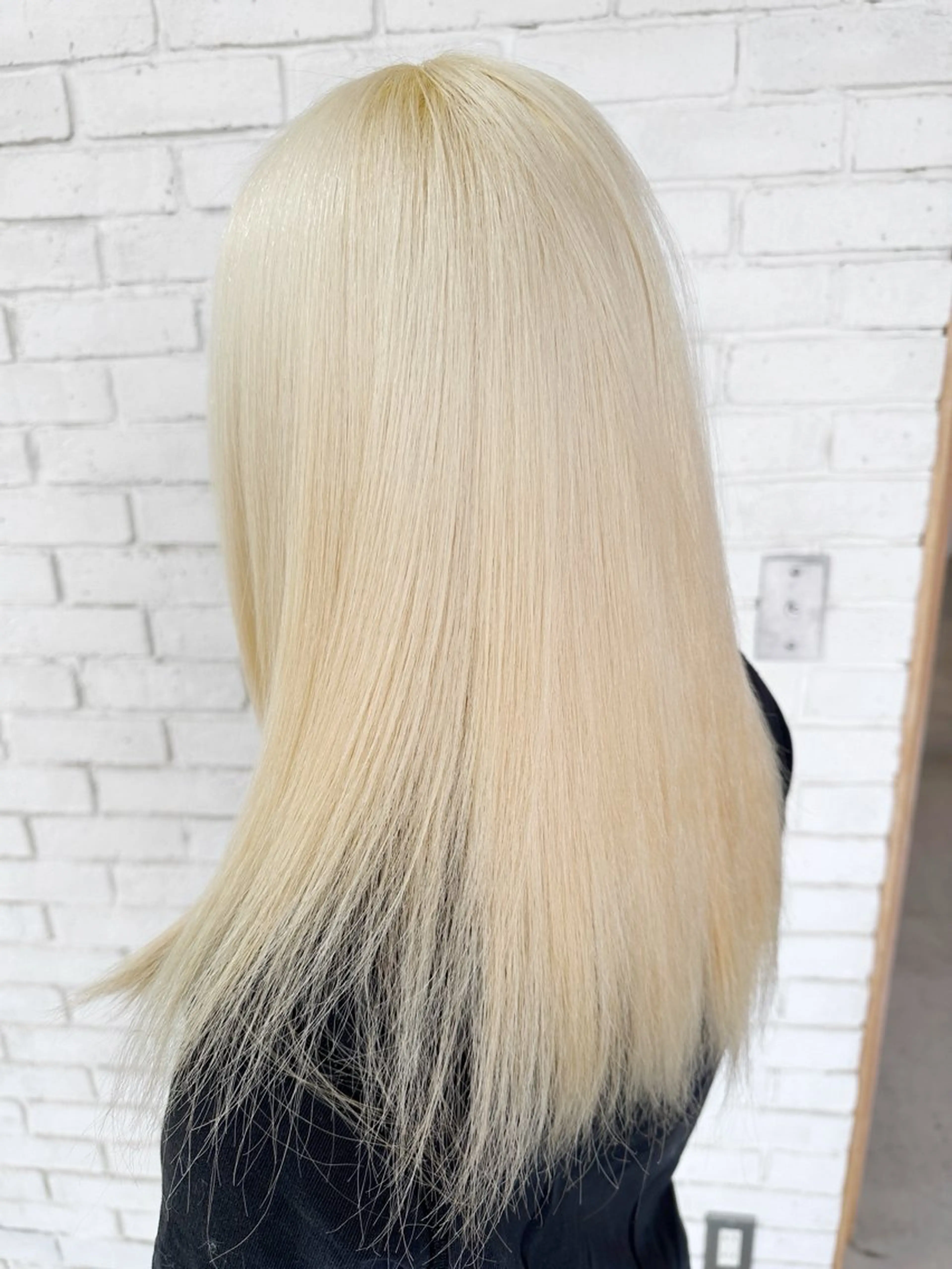 セミロング カラー ベージュカラー ホワイトベージュ ヘアカラー トリートメント レイヤーブリーチ特化 ホワイト専門/岸のヘアスタイル