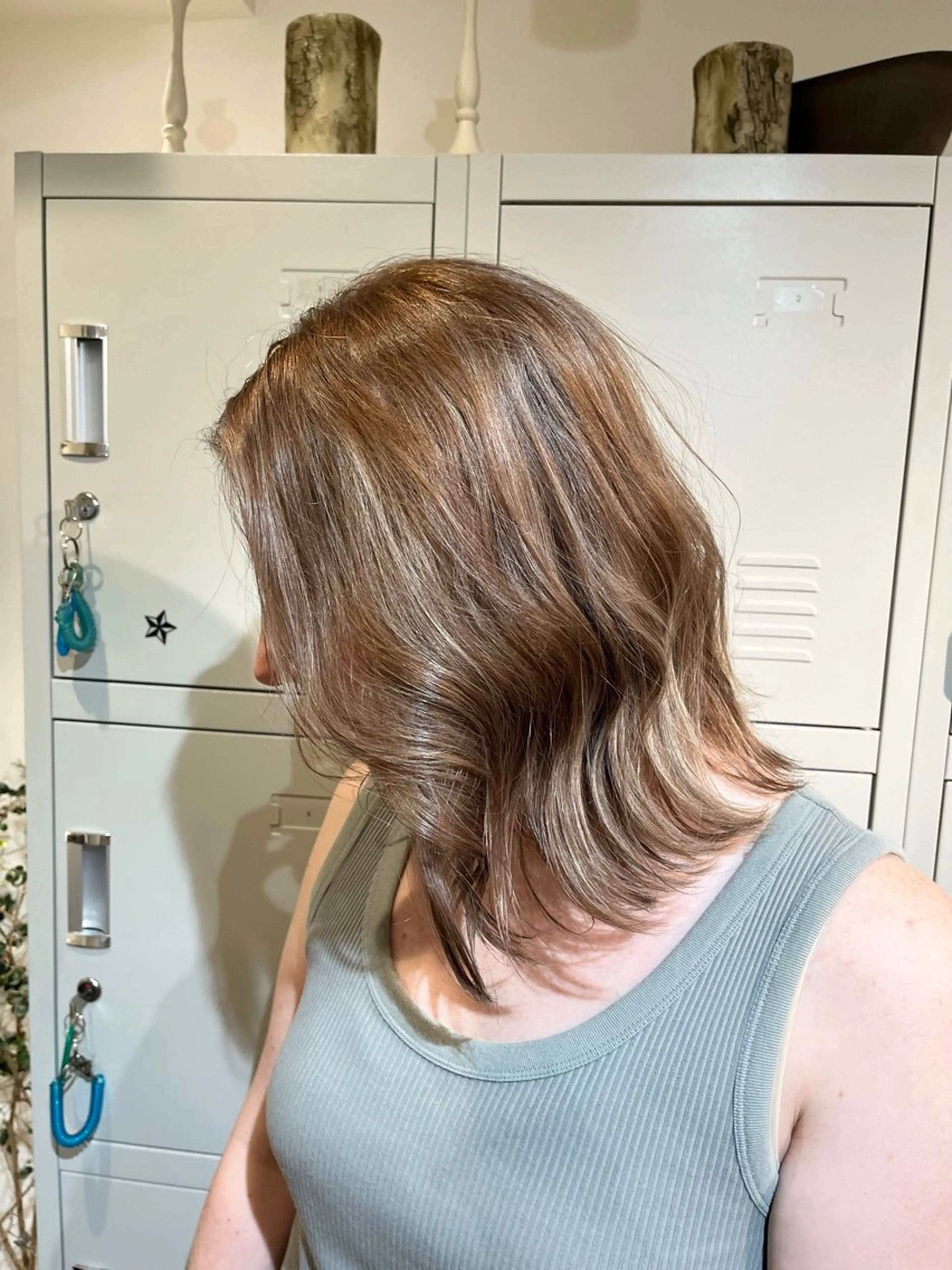 セミロング カラー La fith rosa所属・miharu🐱 茨木/透明感カラーのヘアスタイル