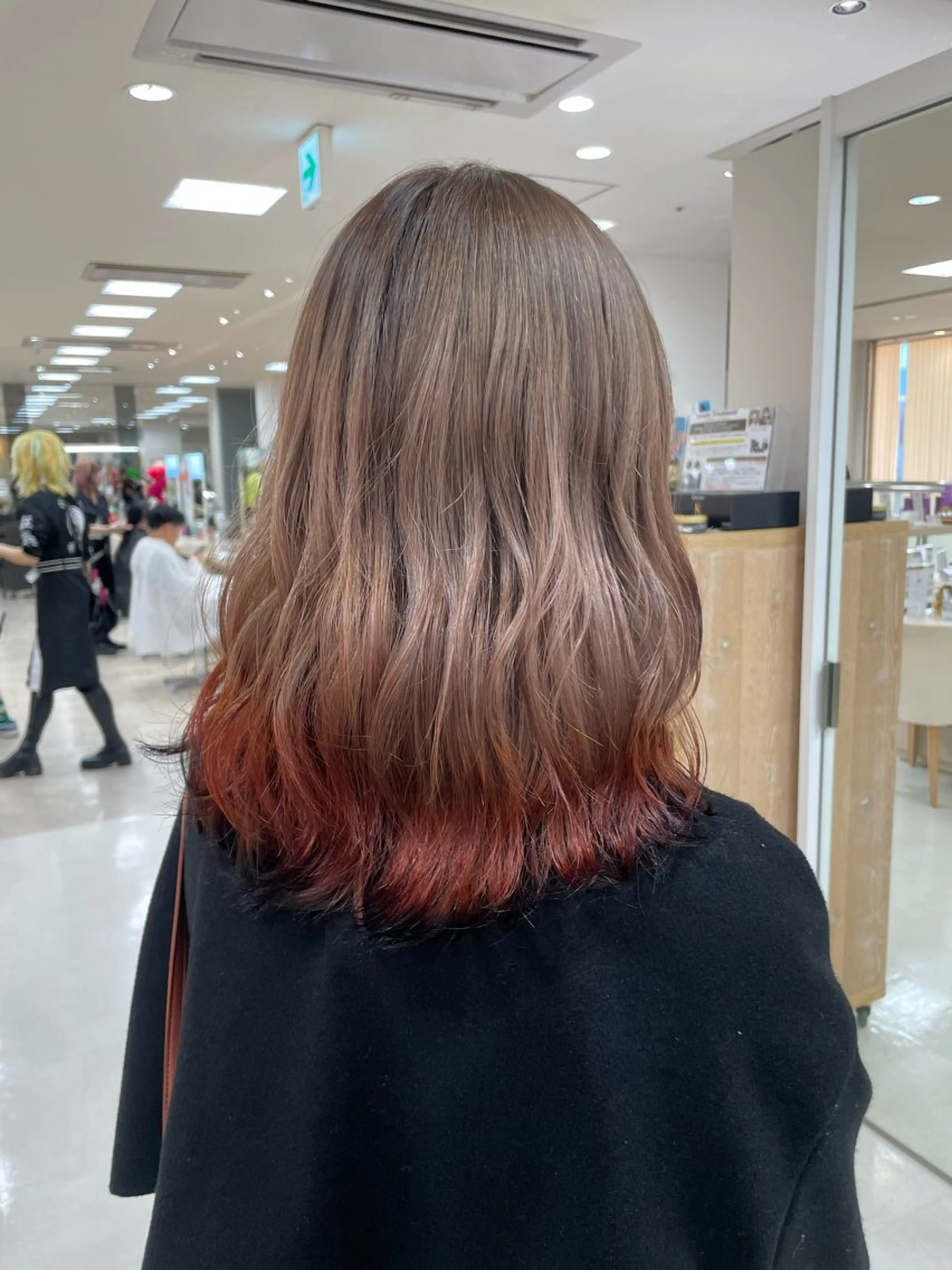 セミロング カラー パーマ 🍒KIKUCHI KANAE🍒のヘアスタイル