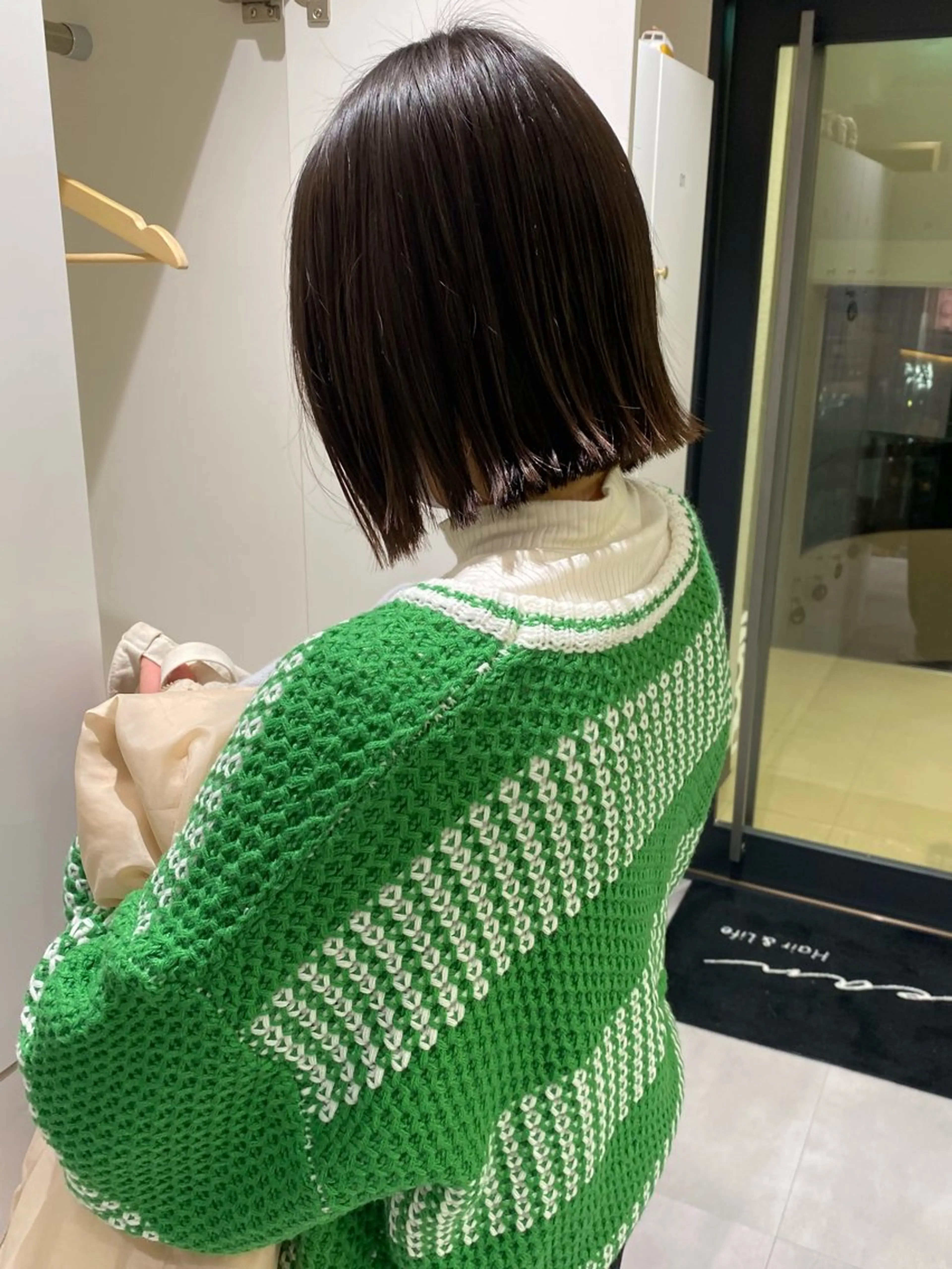 ミディアム 外ハネヘア Ocean Hair&Life  【オーシャンヘアーアンドライフ】所属・水田 成美のヘアスタイル