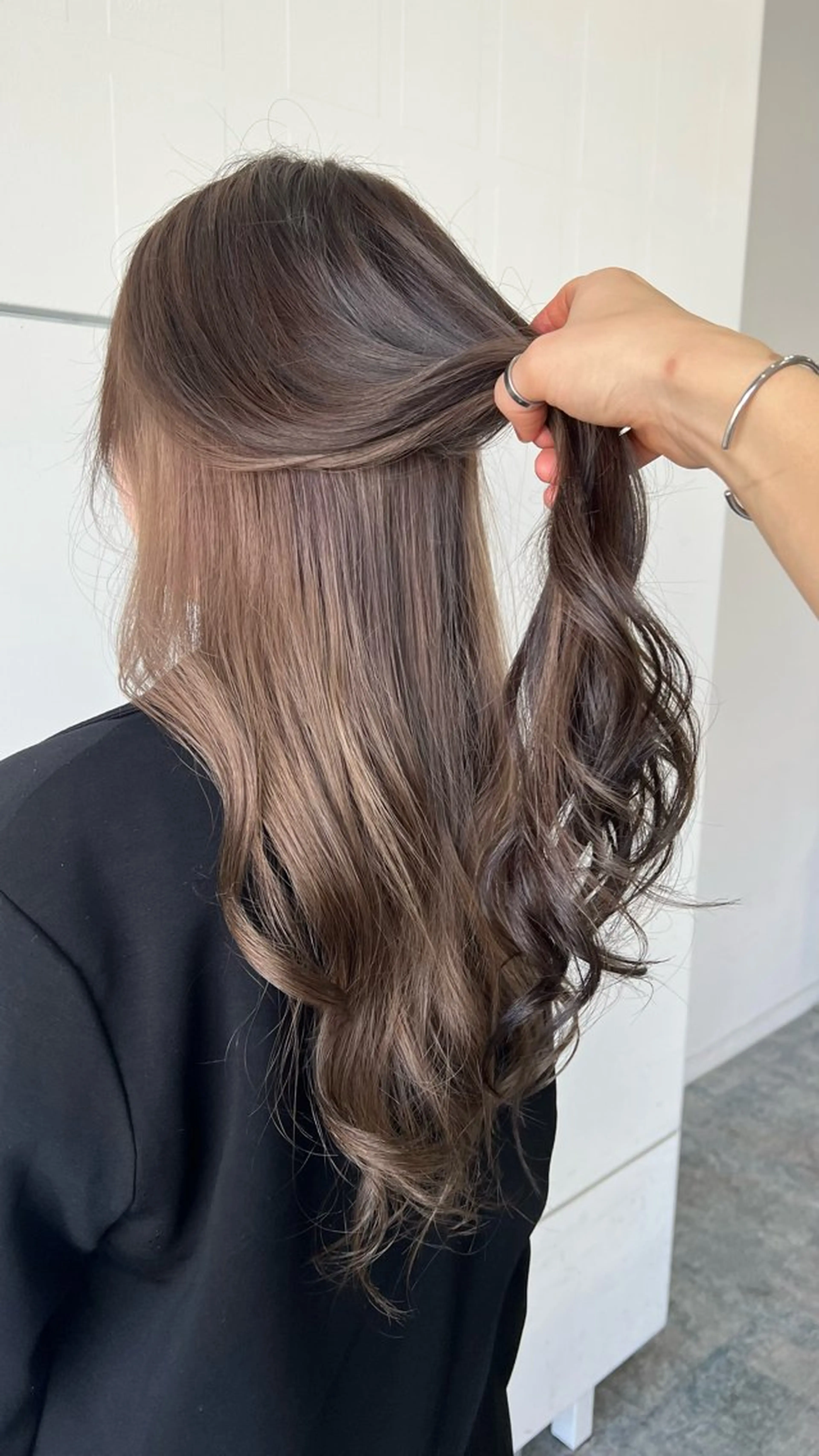 ロング カラー 🌈re-room EIKI🇰🇷のヘアスタイル