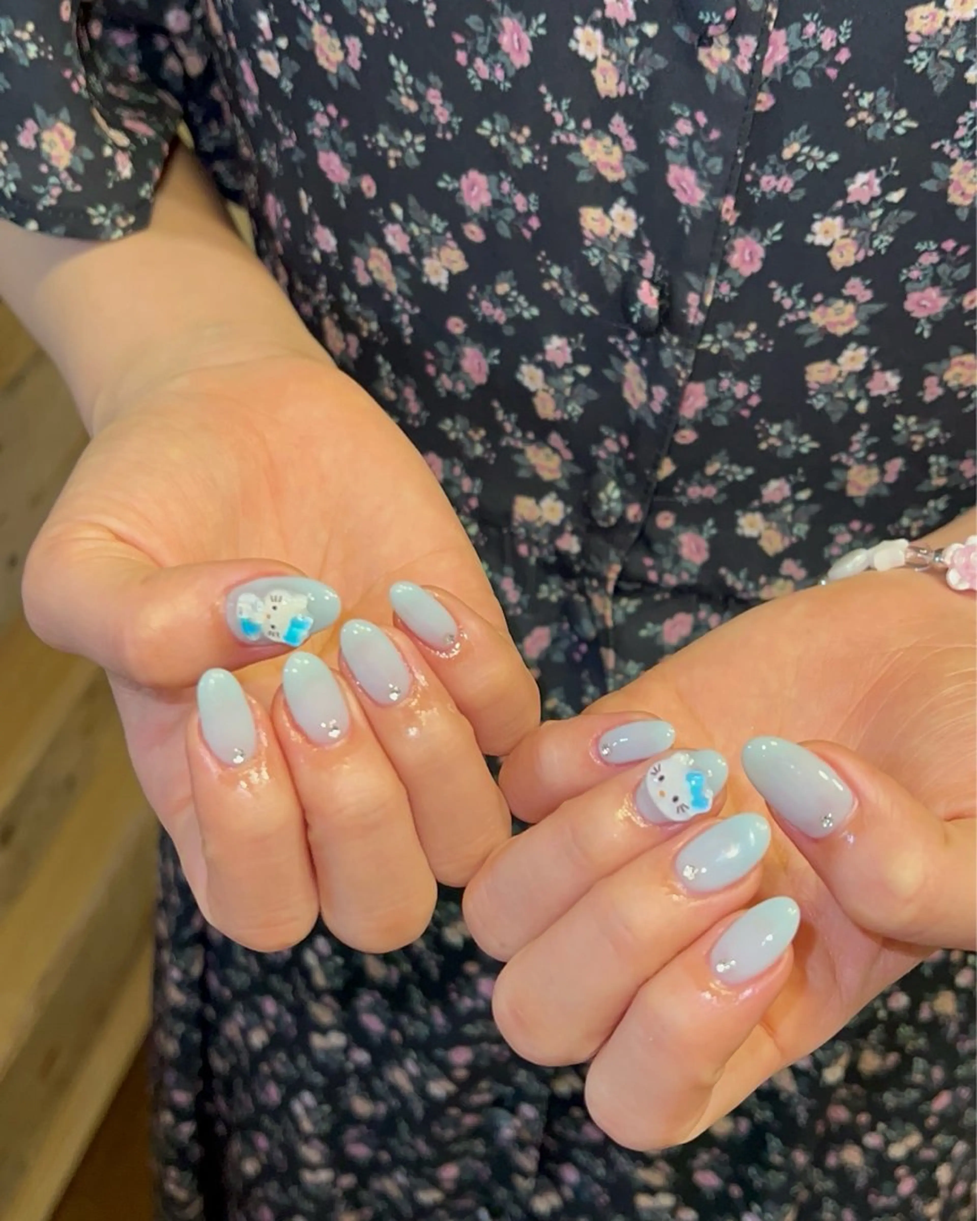 ネイル ハンドネイル フットネイル ハンドケア Nes.Nail所属・Miyagi Asamiのネイルデザイン