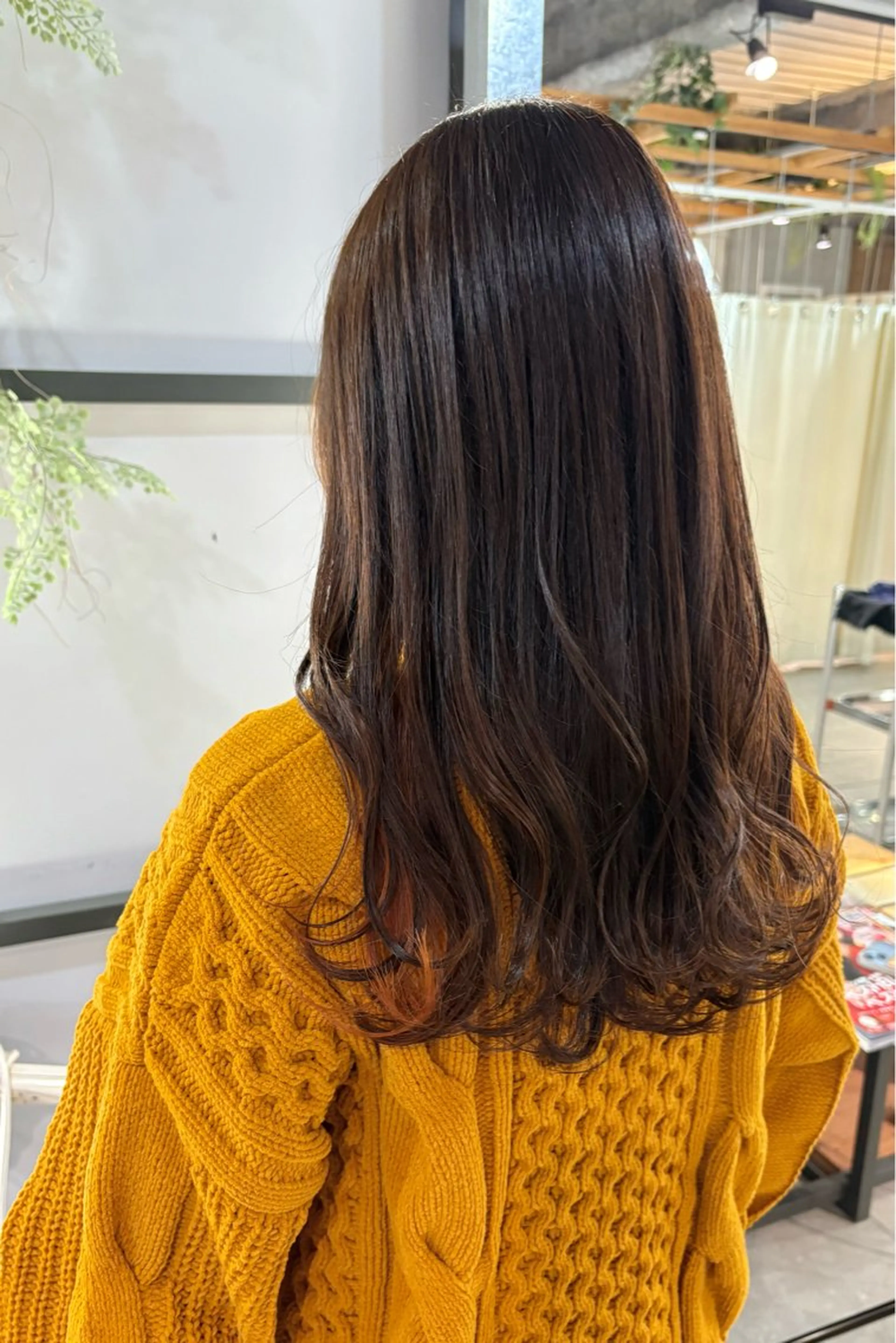 ロング カラー 菊地 紗矢のヘアスタイル