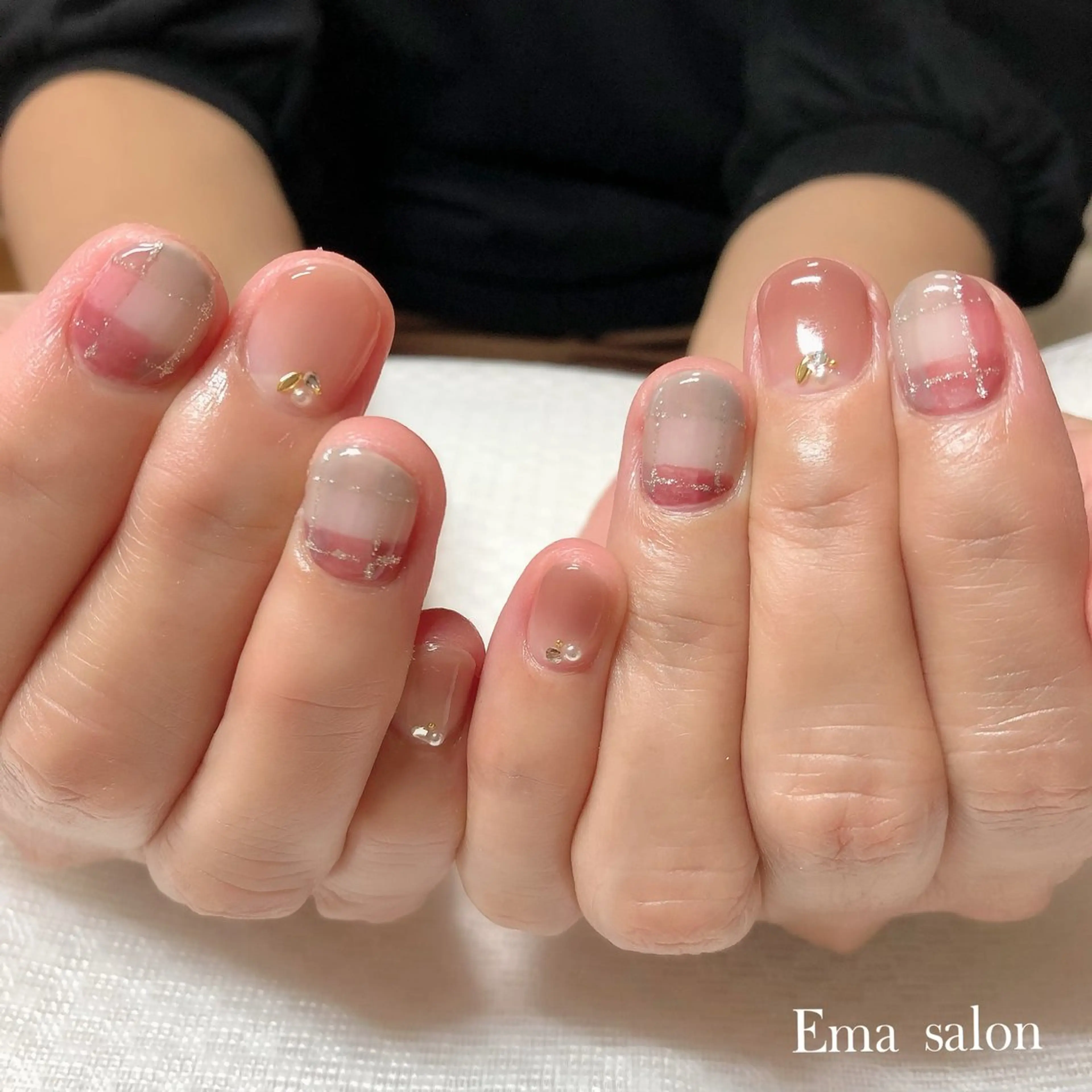 ネイル Ema salon satomiのネイルデザイン