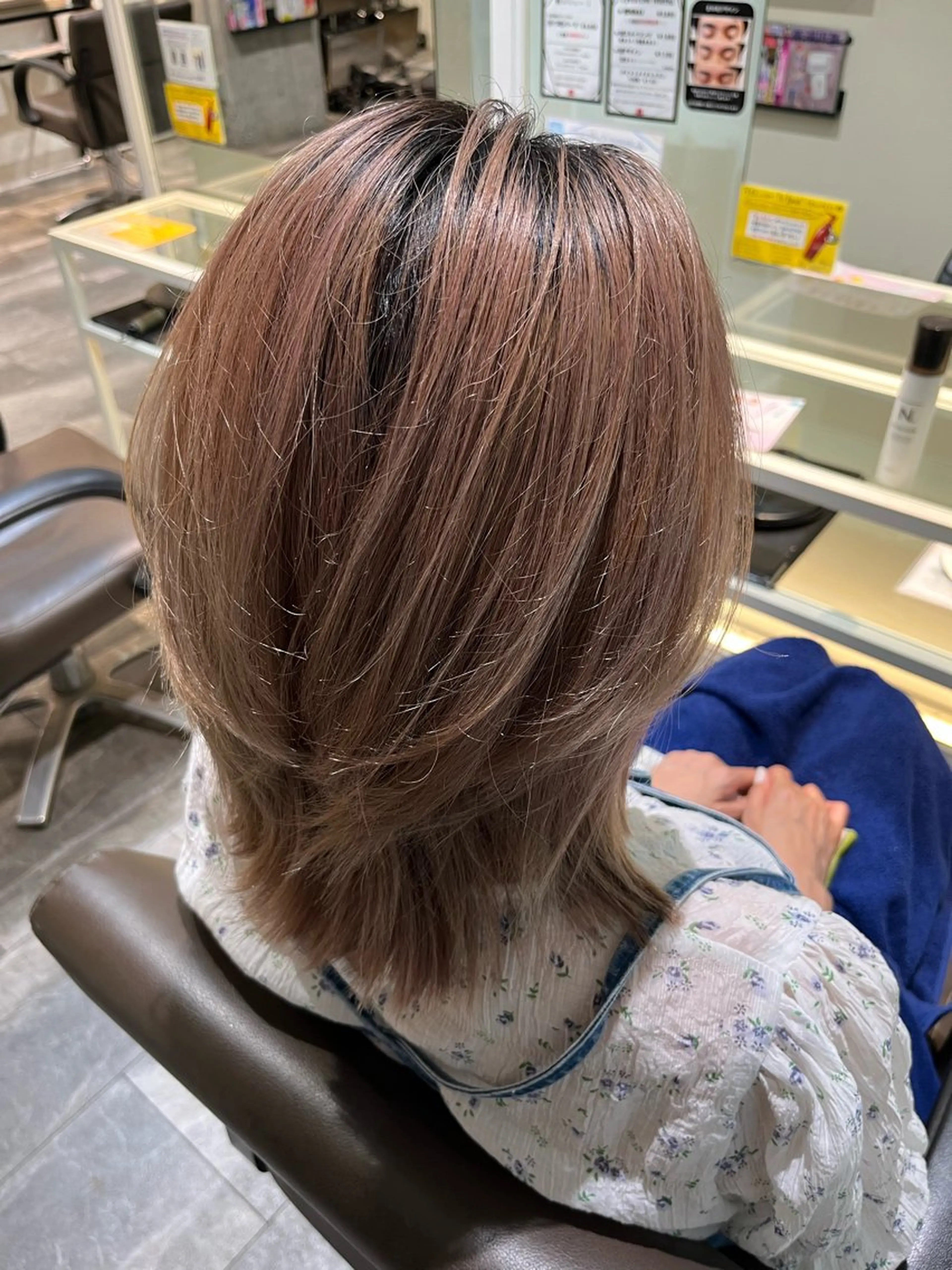 ミディアム カラー ブリーチ ブロンド est   gracieux所属・🔥坂本 リョウ🔥のヘアスタイル