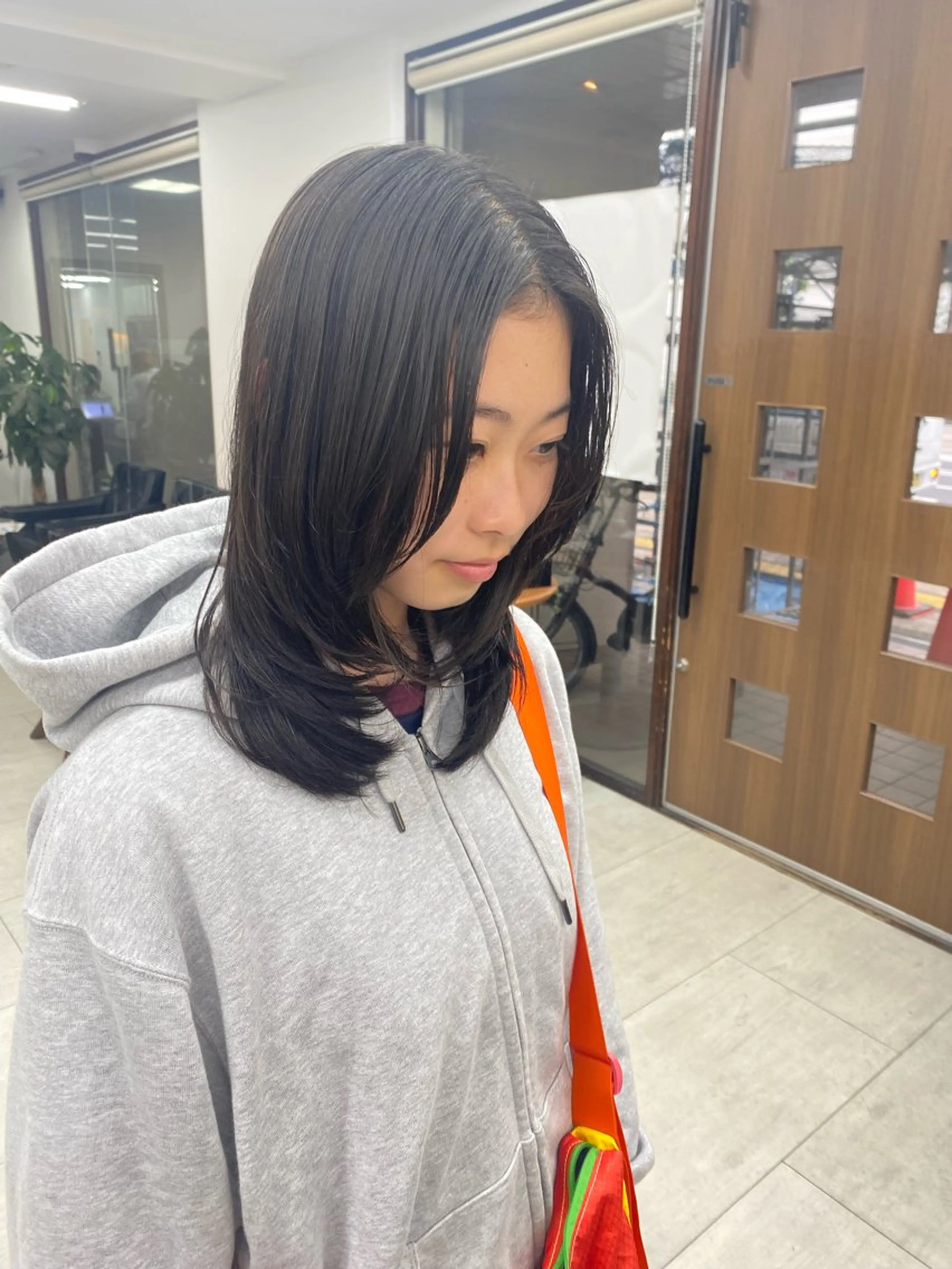 ミディアム レイヤーカット カット 月野涼風 /レイヤーカットのヘアスタイル