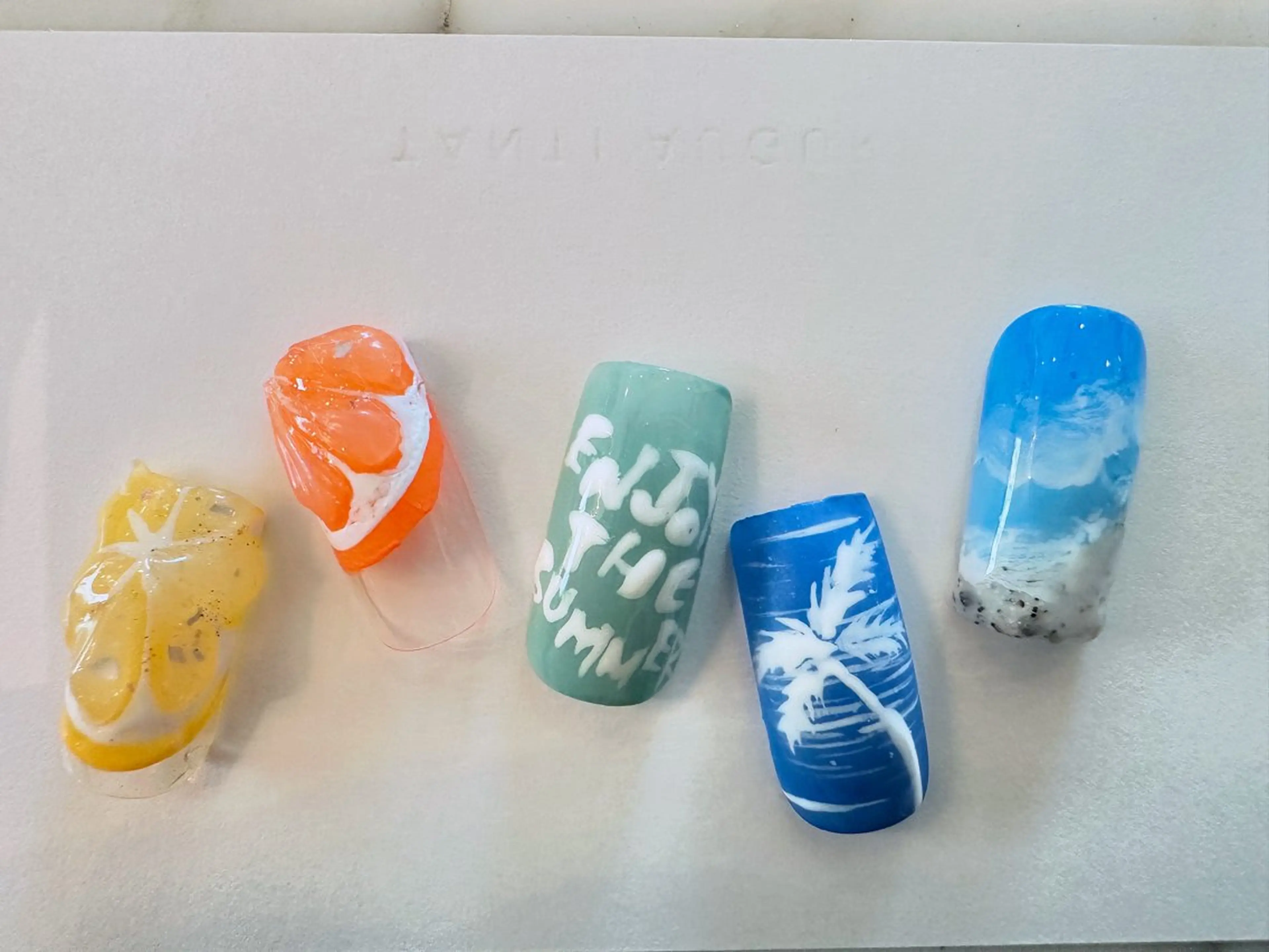 ネイル ネイルサロンエレノア所属・田端 笑理菜のネイルデザイン