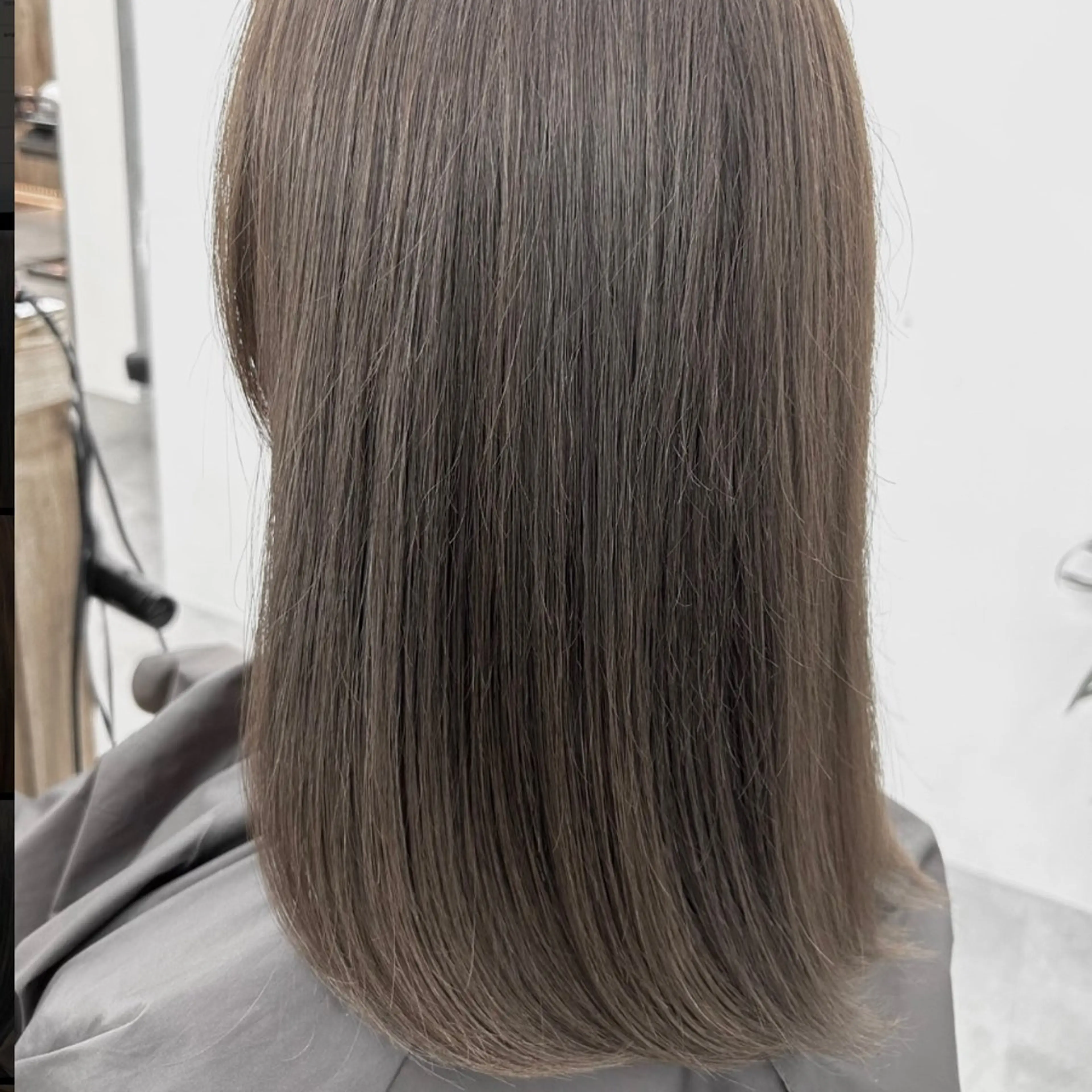 ミディアム カラー 透明感カラー HARUKA 🤍のヘアスタイル