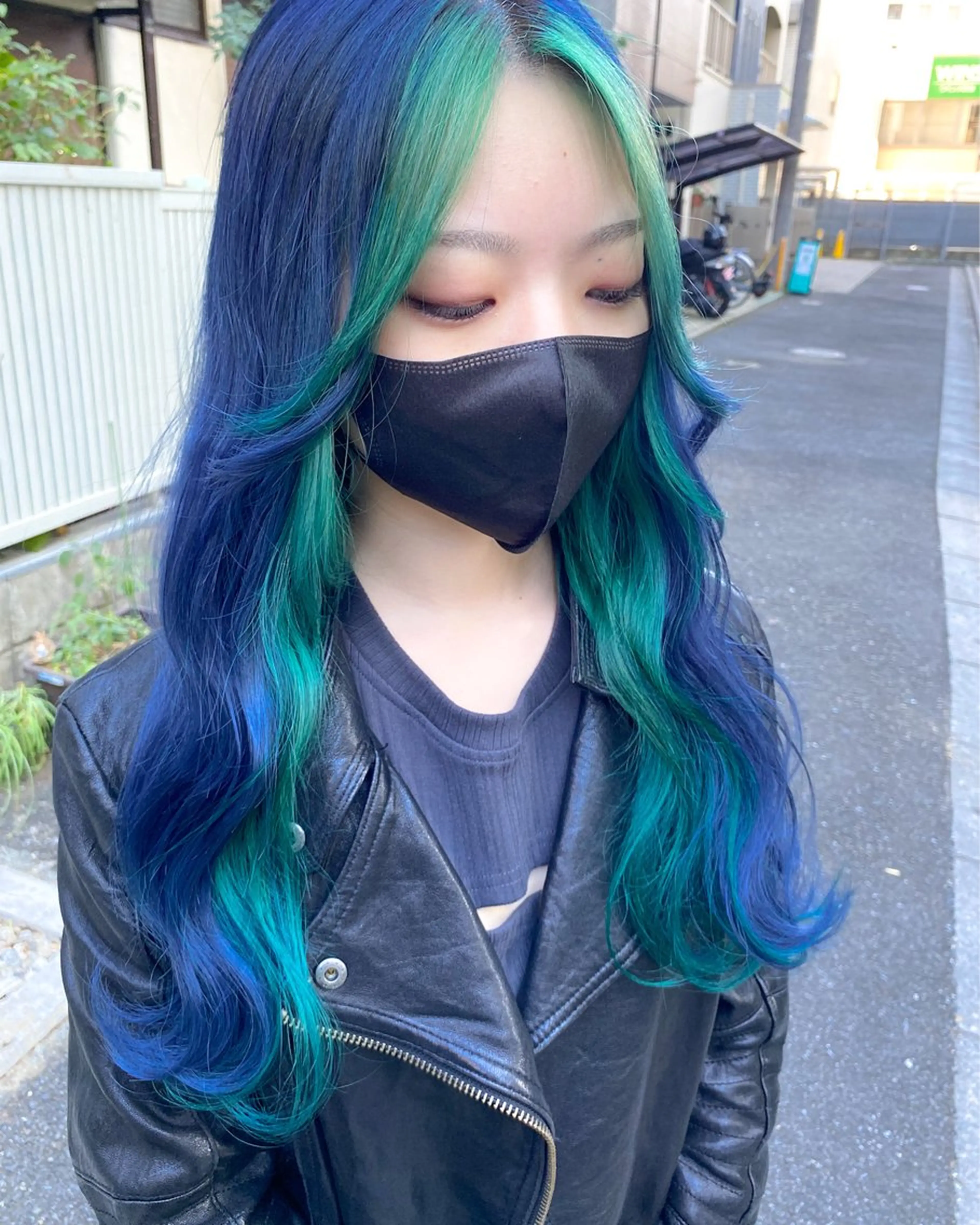 ロング カラー ブルーカラー デザインカラー グラデーションカラー ハイトーンカラー インナーカラー ヘアカラー Chérie所属・Chérie 渋谷/カラーサロンのヘアスタイル